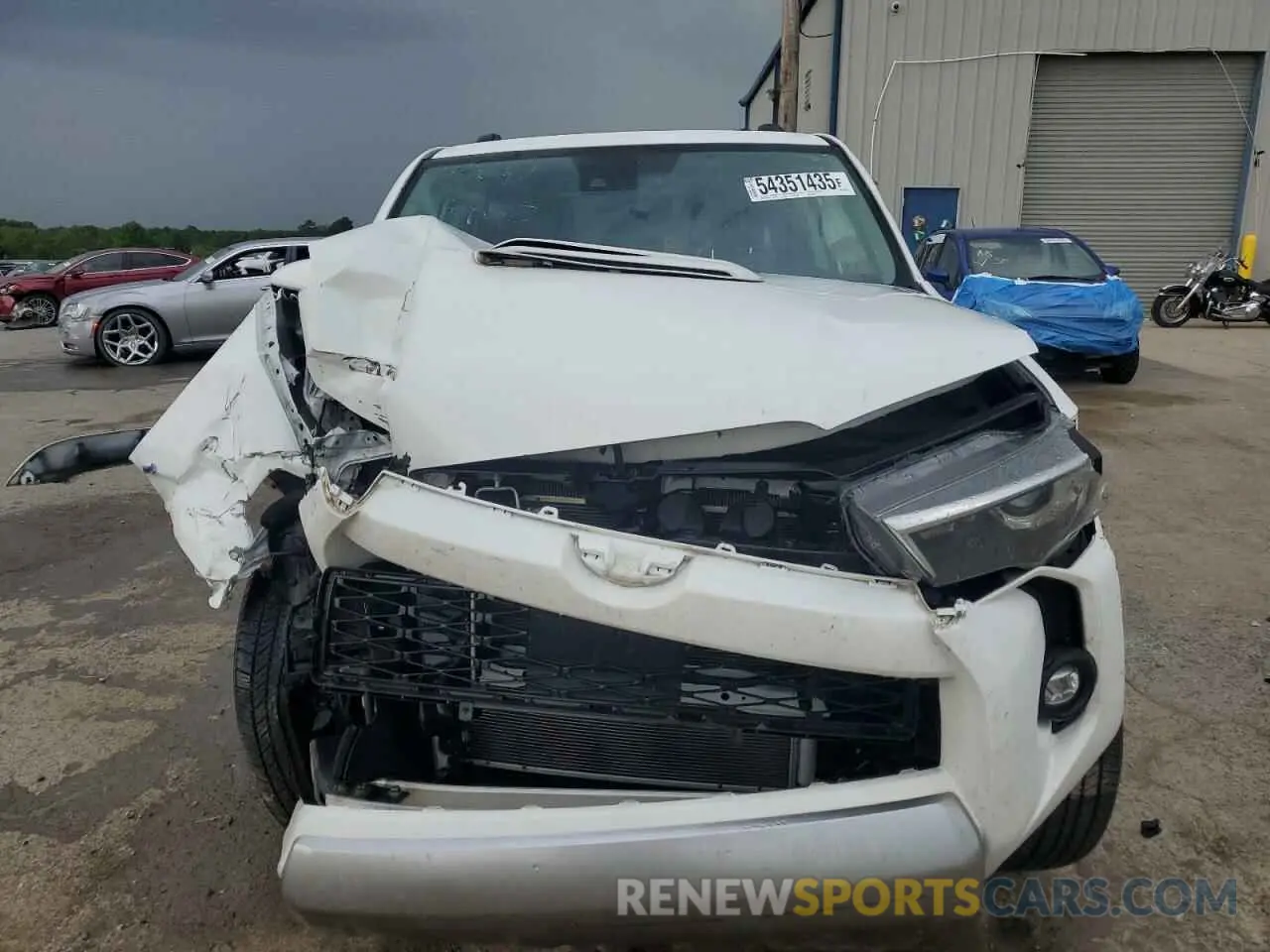 5 Photograph of a damaged car JTERU5JR5N6063309 TOYOTA 4RUNNER 2022