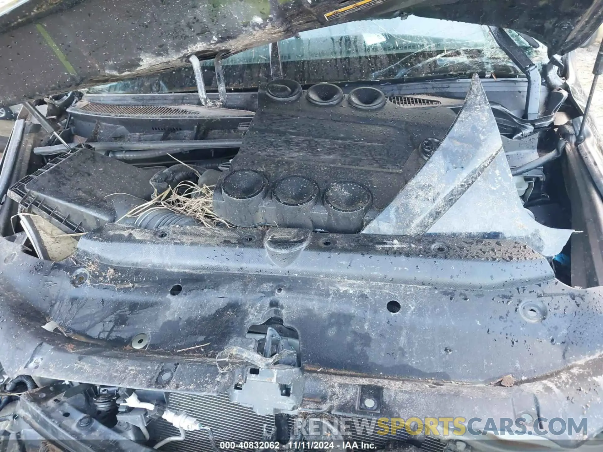 10 Photograph of a damaged car JTERU5JR6N6031405 TOYOTA 4RUNNER 2022