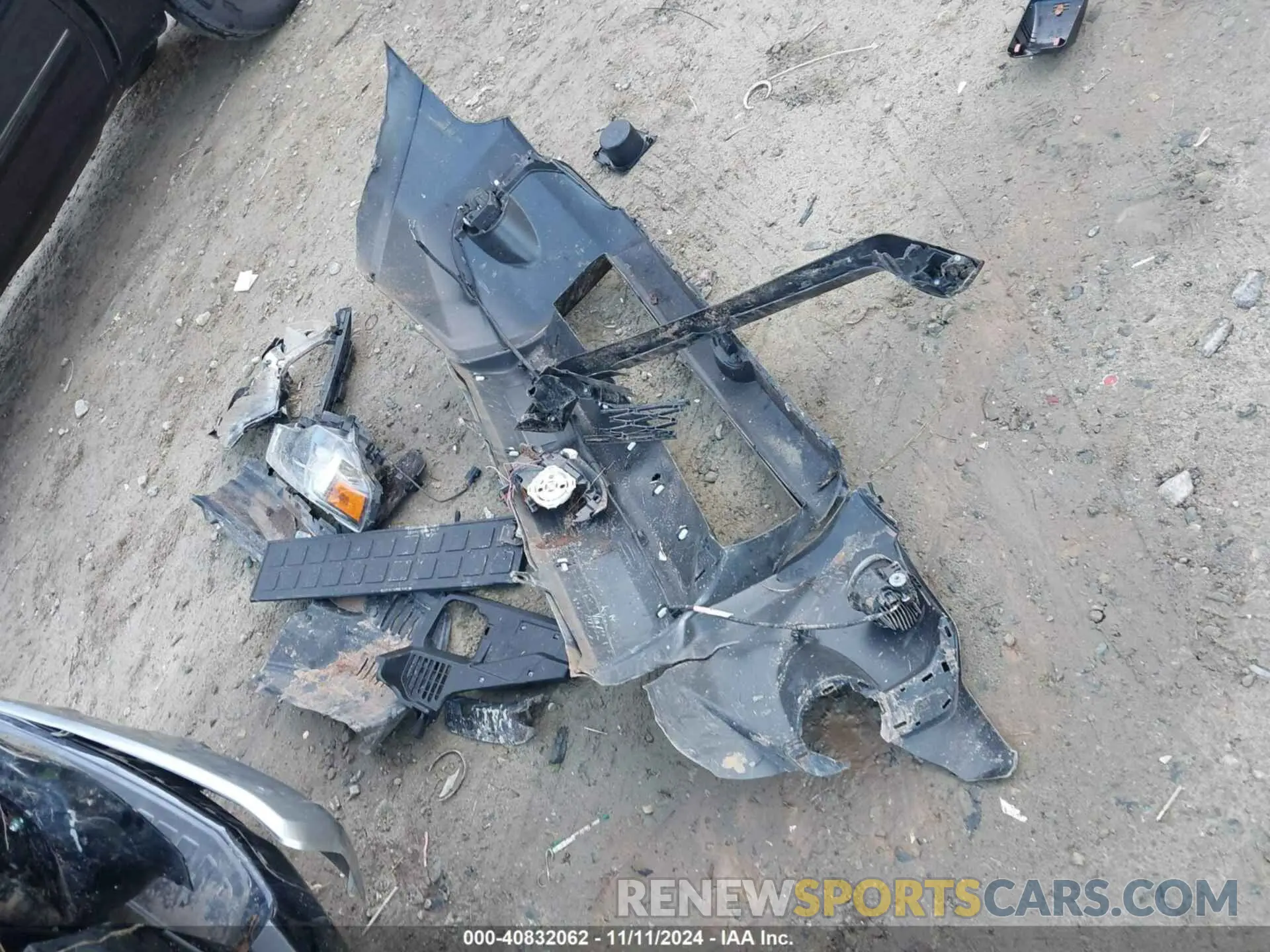 11 Photograph of a damaged car JTERU5JR6N6031405 TOYOTA 4RUNNER 2022