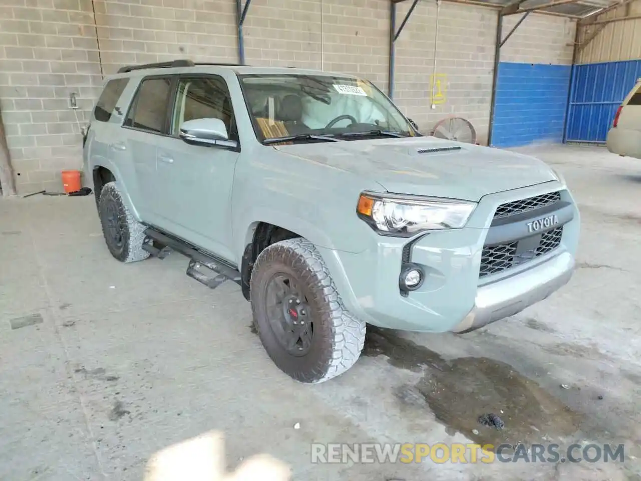 1 Photograph of a damaged car JTERU5JR7N6038881 TOYOTA 4RUNNER 2022