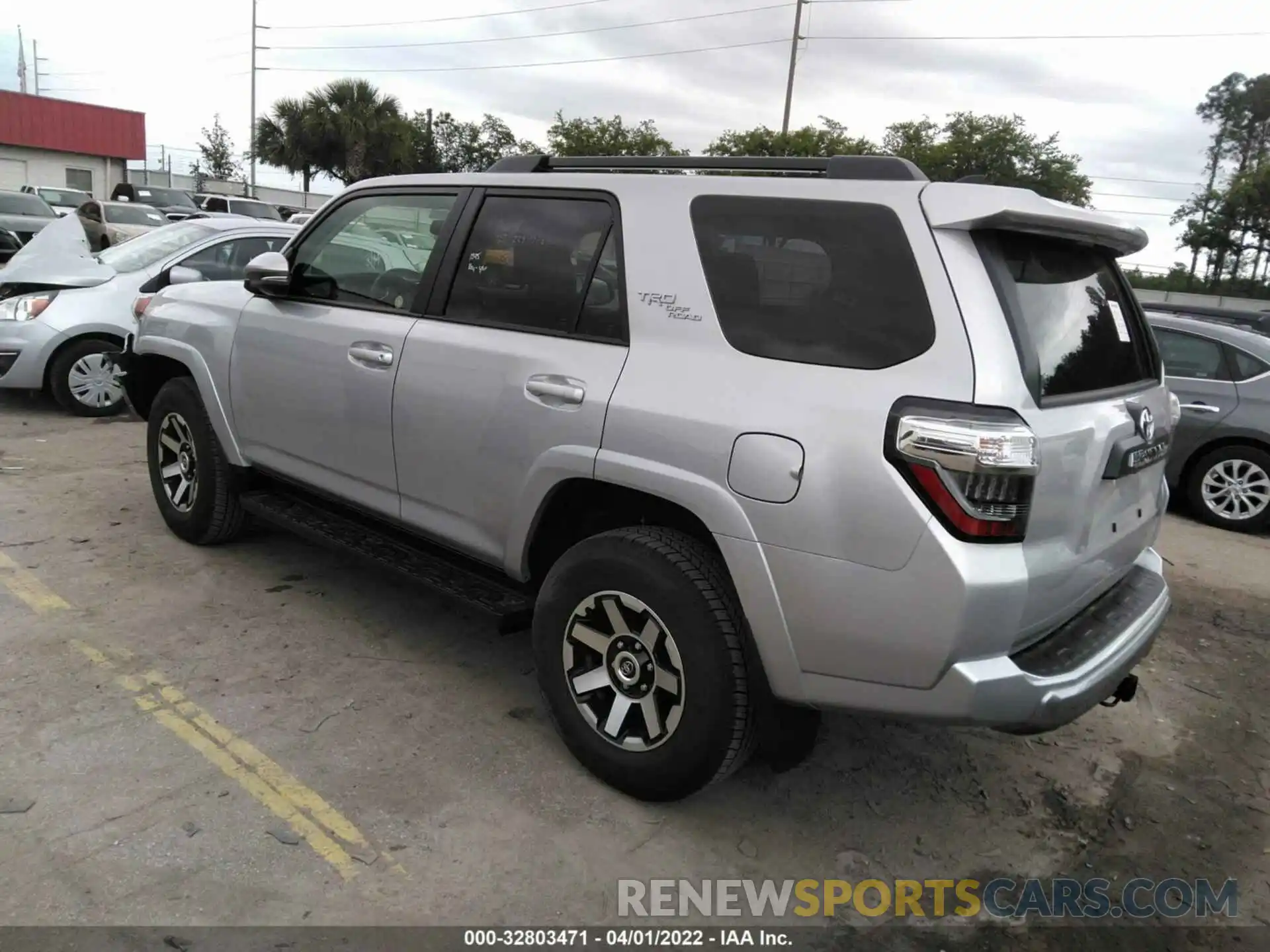 3 Photograph of a damaged car JTERU5JR9N6023833 TOYOTA 4RUNNER 2022