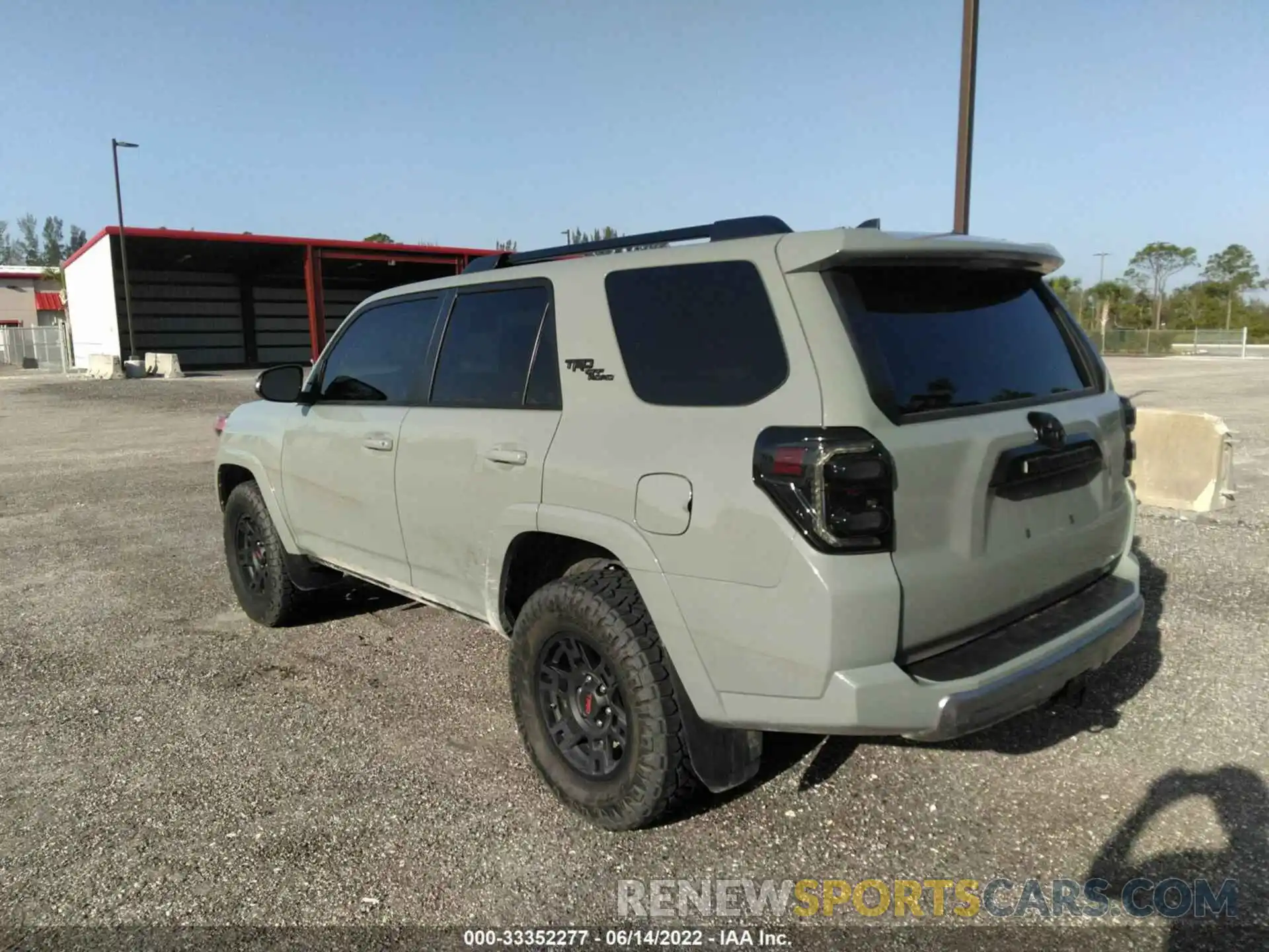 3 Photograph of a damaged car JTERU5JR9N6039787 TOYOTA 4RUNNER 2022