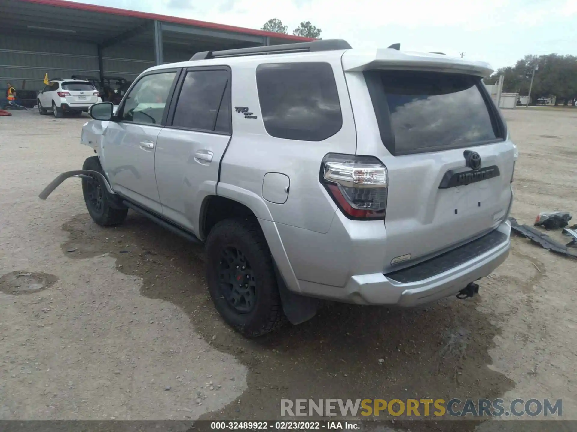 3 Photograph of a damaged car JTERU5JRXN5996175 TOYOTA 4RUNNER 2022