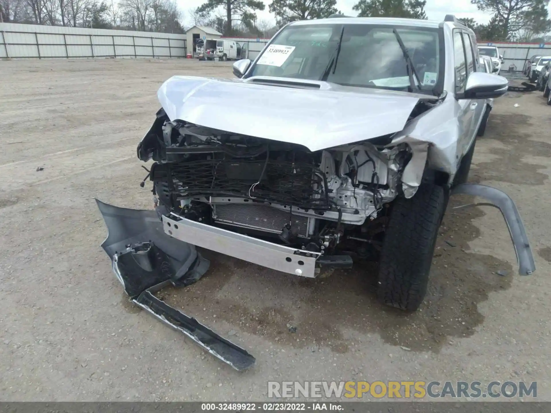 6 Photograph of a damaged car JTERU5JRXN5996175 TOYOTA 4RUNNER 2022