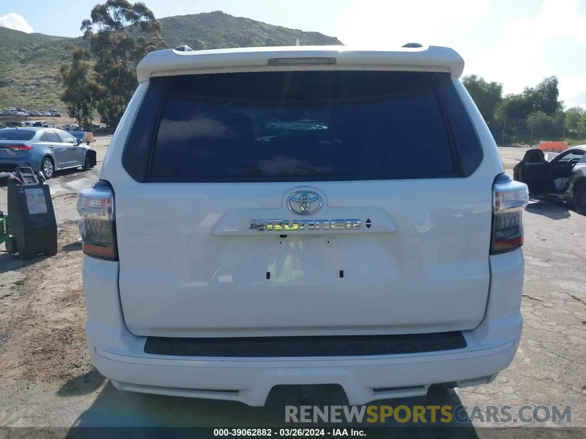 16 Photograph of a damaged car JTESU5JR2N5999931 TOYOTA 4RUNNER 2022