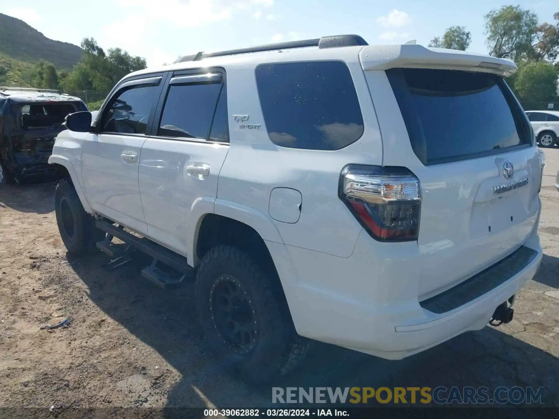 3 Photograph of a damaged car JTESU5JR2N5999931 TOYOTA 4RUNNER 2022