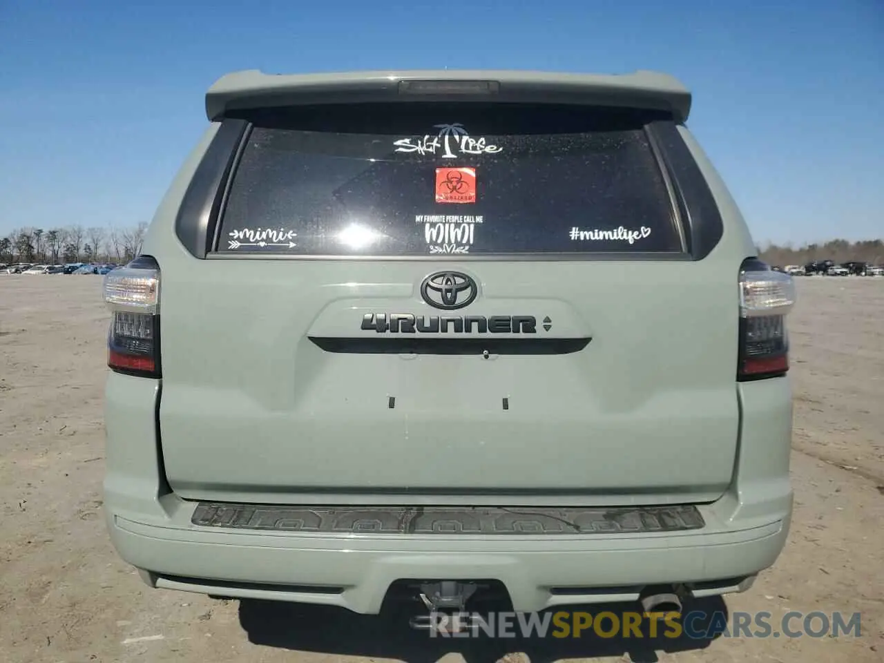 6 Photograph of a damaged car JTESU5JR2N6028017 TOYOTA 4RUNNER 2022