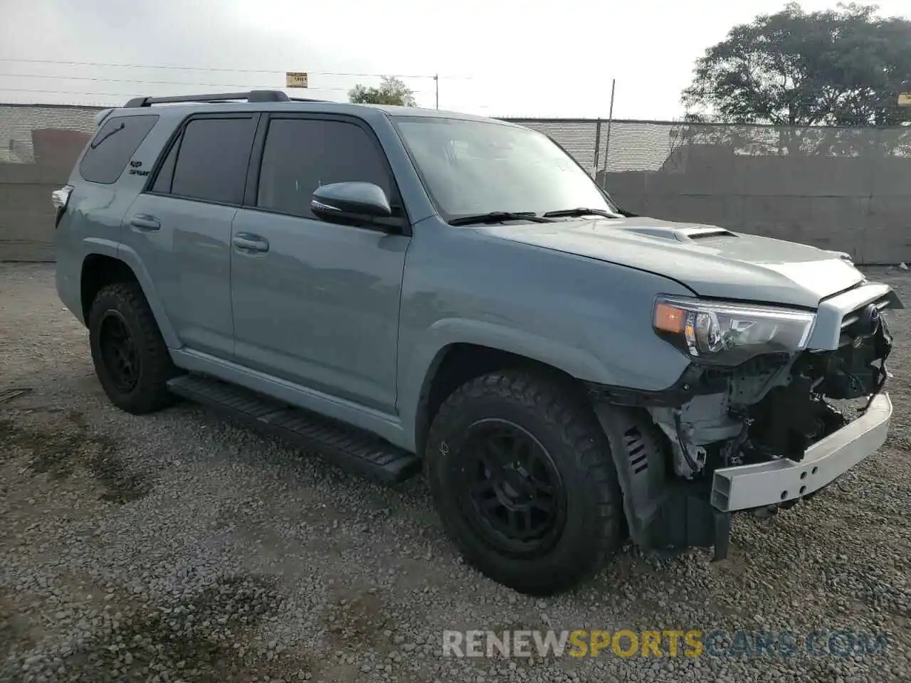 4 Photograph of a damaged car JTESU5JR2N6036148 TOYOTA 4RUNNER 2022