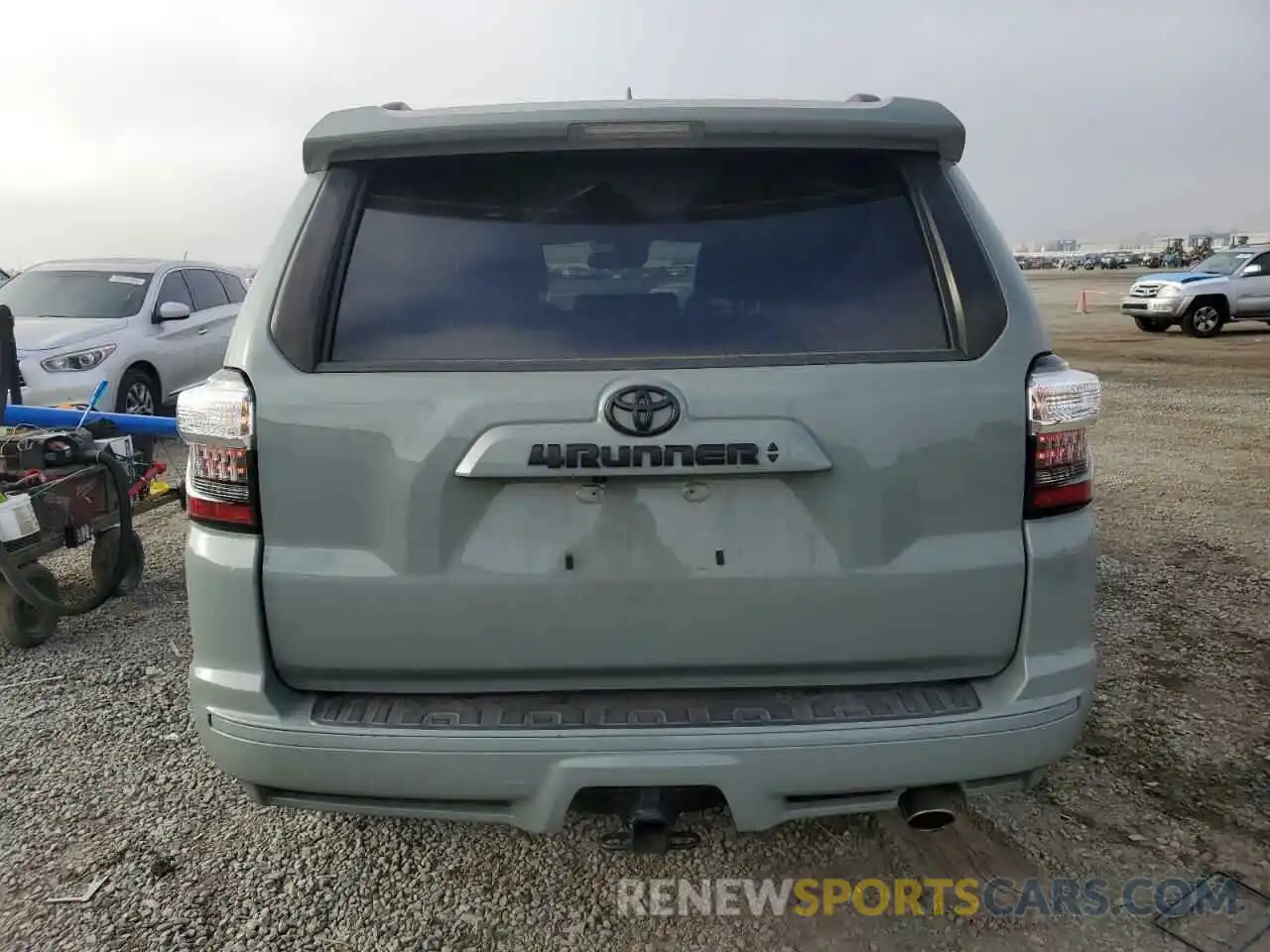 6 Photograph of a damaged car JTESU5JR2N6036148 TOYOTA 4RUNNER 2022