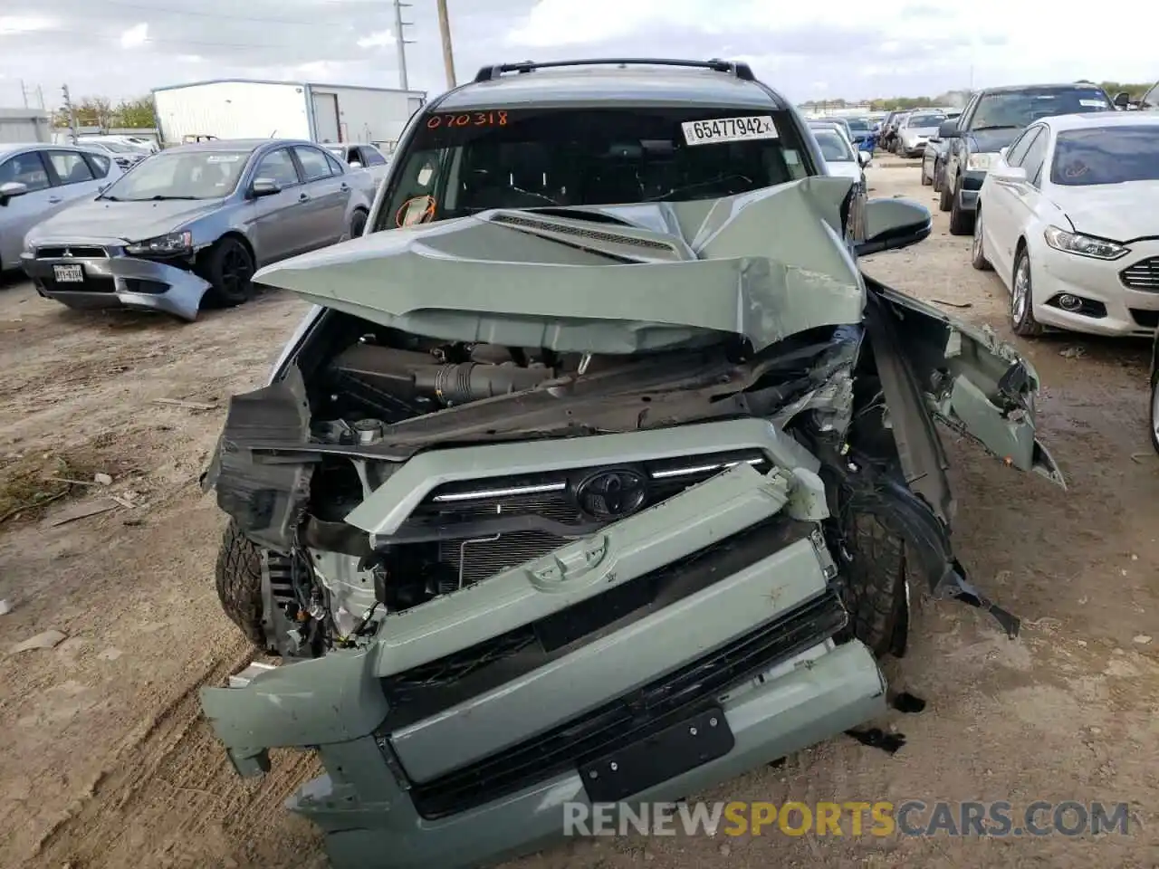 9 Photograph of a damaged car JTESU5JR6N6070318 TOYOTA 4RUNNER 2022