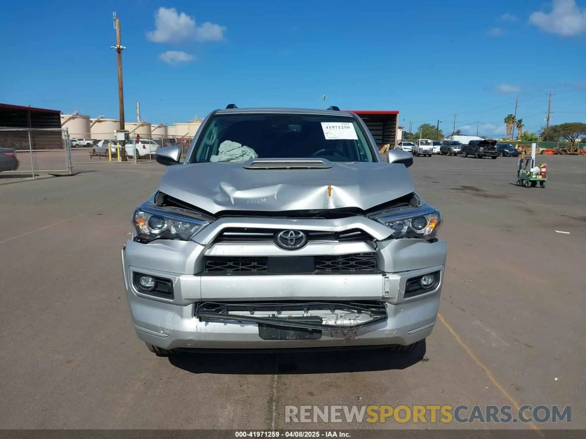 12 Photograph of a damaged car JTESU5JR6N6073154 TOYOTA 4RUNNER 2022