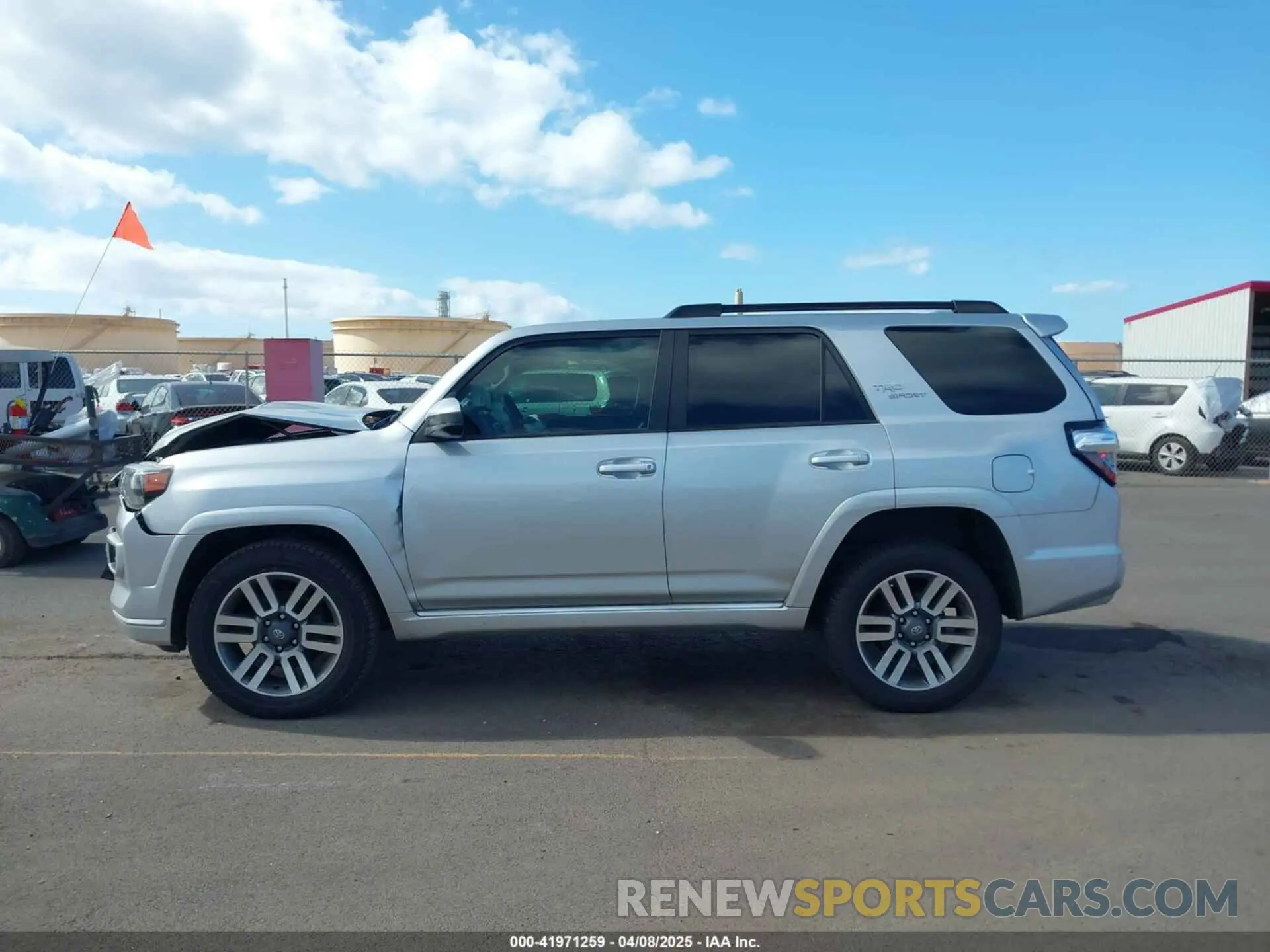 14 Photograph of a damaged car JTESU5JR6N6073154 TOYOTA 4RUNNER 2022