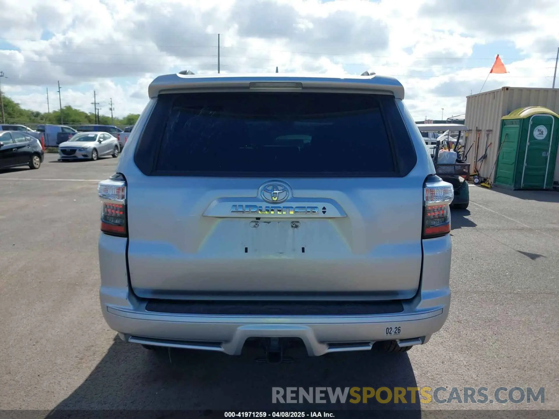 16 Photograph of a damaged car JTESU5JR6N6073154 TOYOTA 4RUNNER 2022
