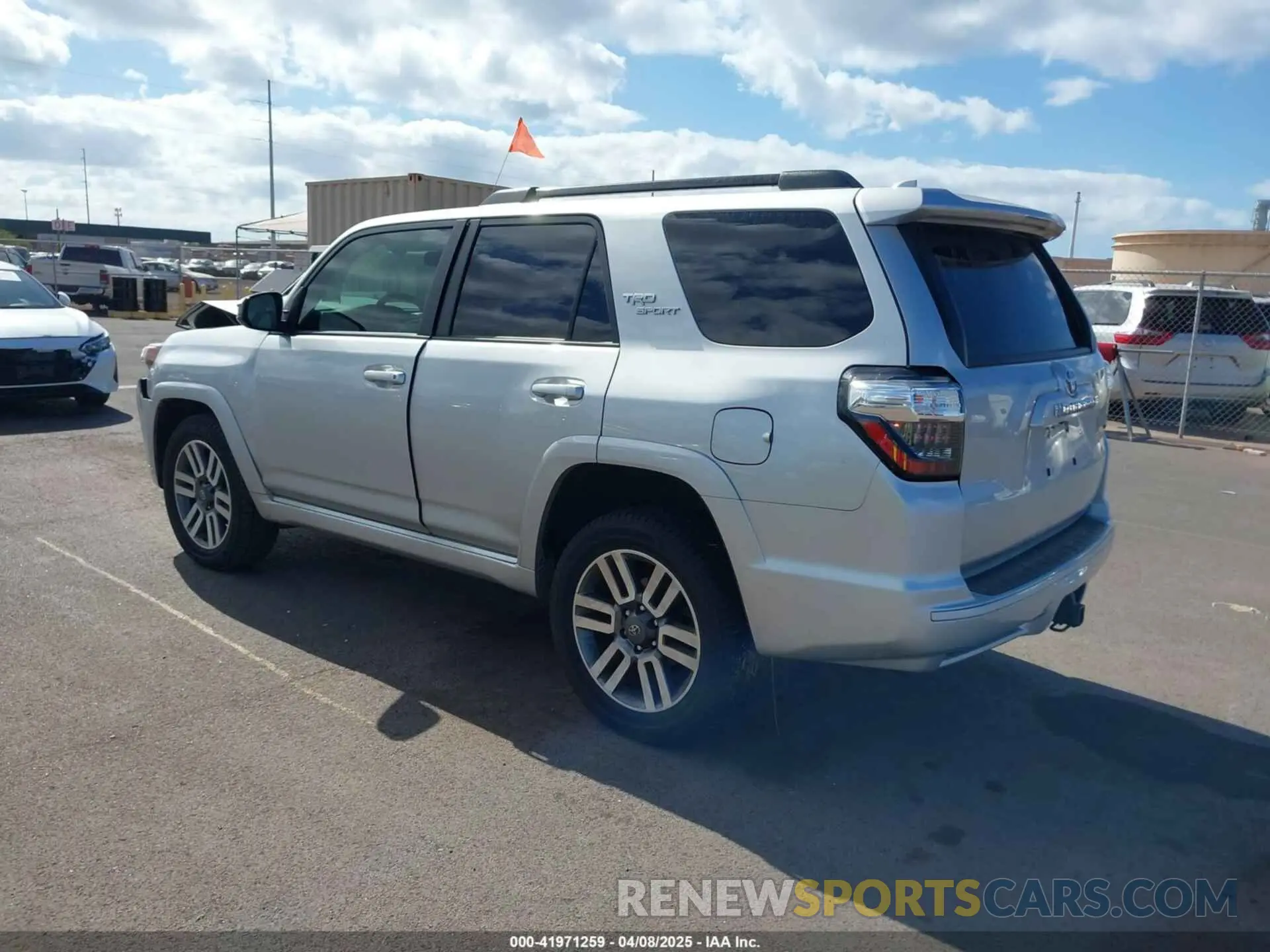 3 Photograph of a damaged car JTESU5JR6N6073154 TOYOTA 4RUNNER 2022