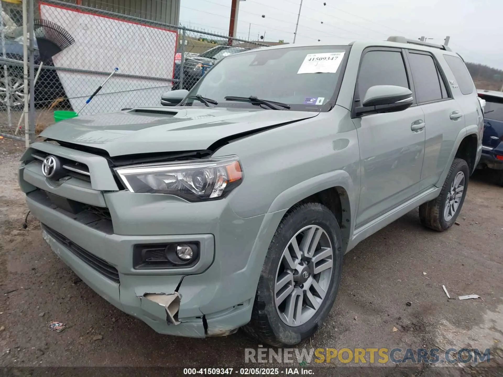 2 Photograph of a damaged car JTESU5JR7N6006868 TOYOTA 4RUNNER 2022