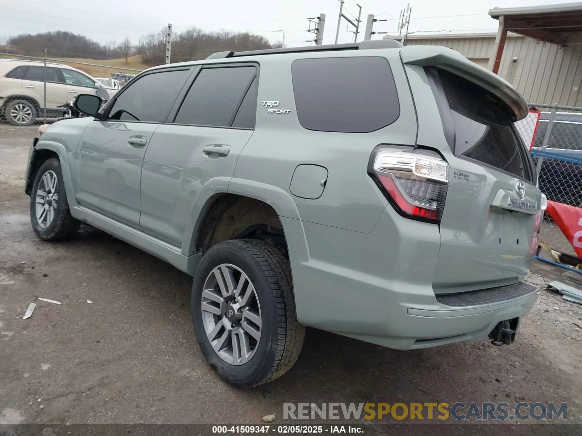3 Photograph of a damaged car JTESU5JR7N6006868 TOYOTA 4RUNNER 2022