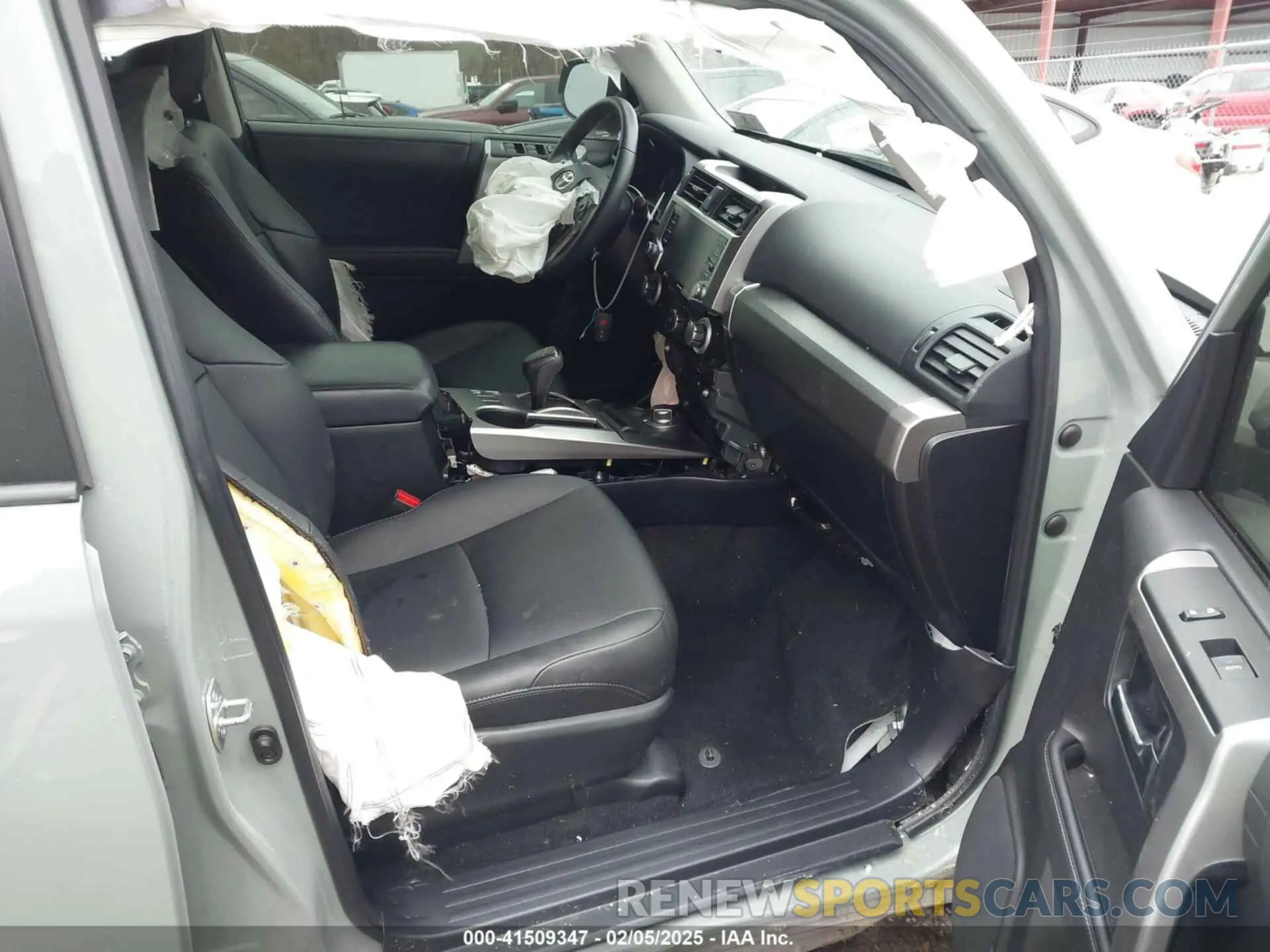 5 Photograph of a damaged car JTESU5JR7N6006868 TOYOTA 4RUNNER 2022