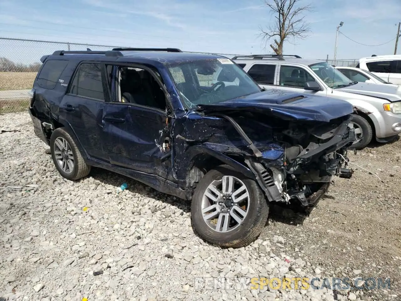 4 Photograph of a damaged car JTESU5JR7N6025534 TOYOTA 4RUNNER 2022