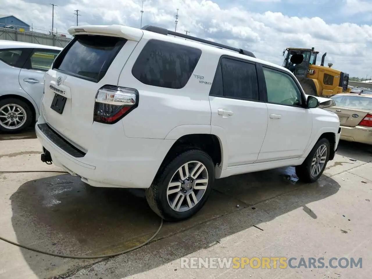 3 Photograph of a damaged car JTESU5JRXN5995240 TOYOTA 4RUNNER 2022