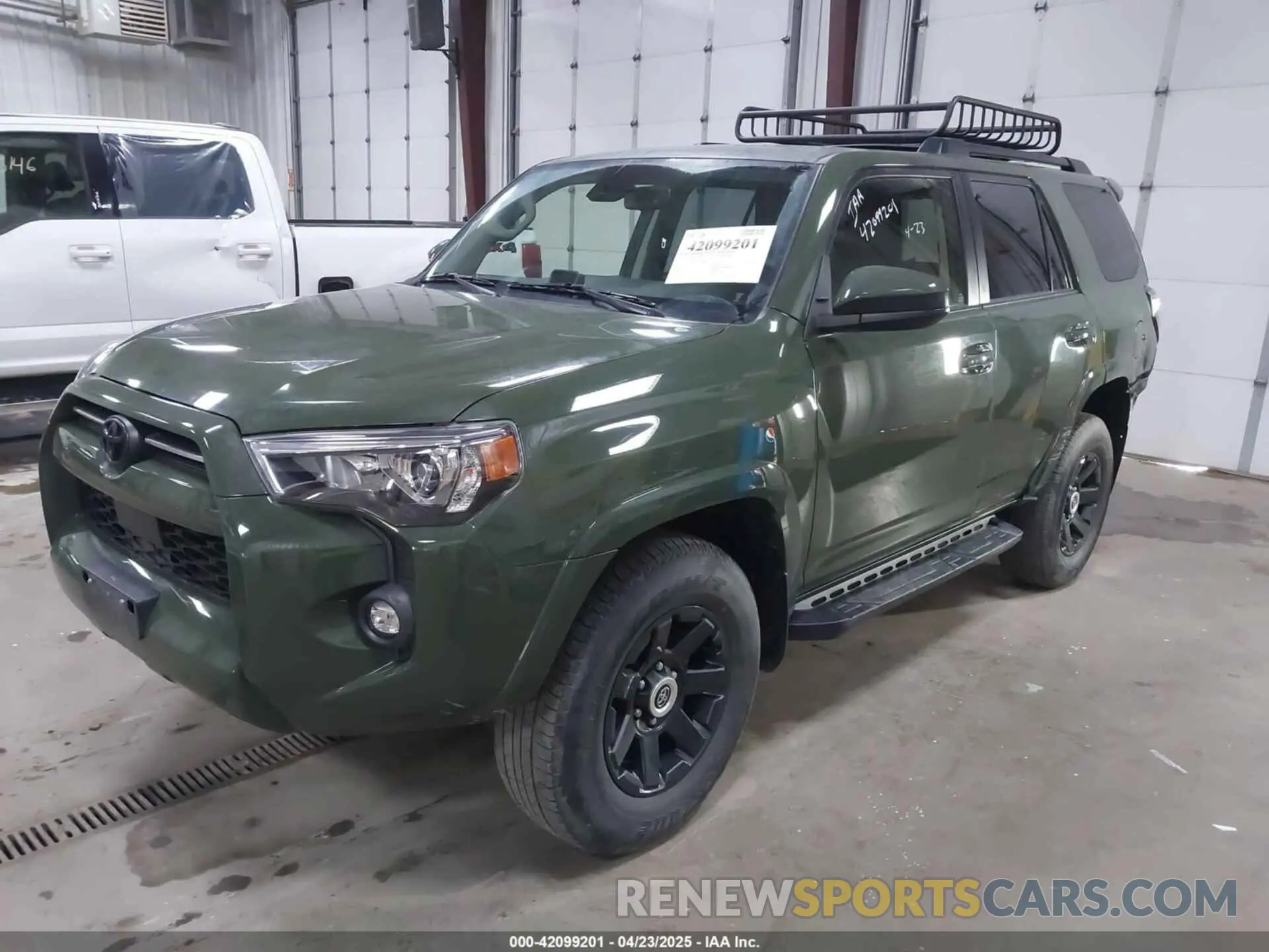 2 Photograph of a damaged car JTETU5JR0N6075275 TOYOTA 4RUNNER 2022