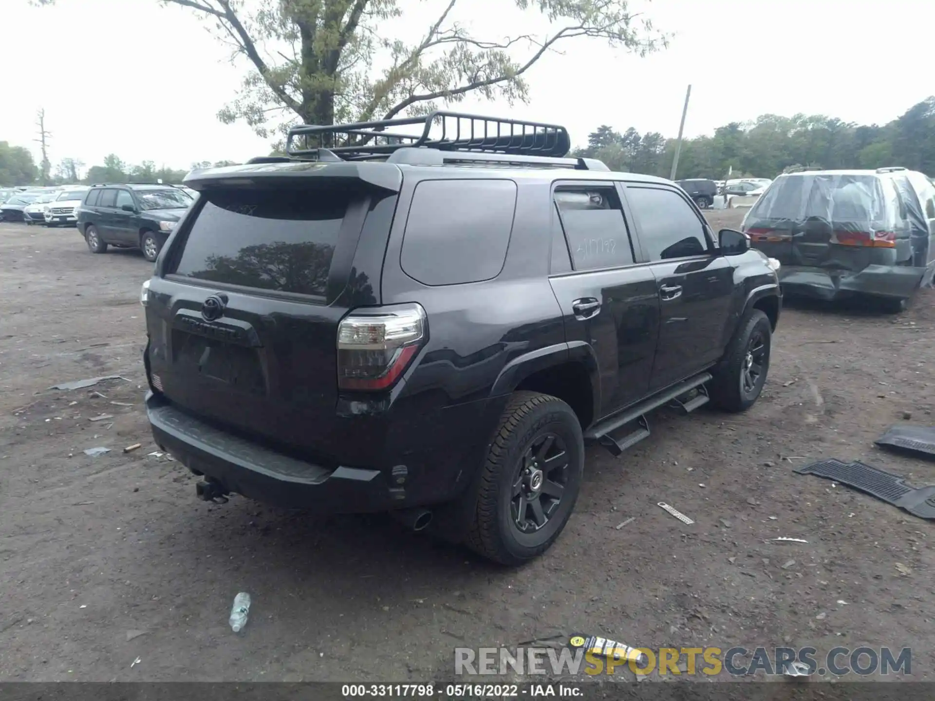 4 Photograph of a damaged car JTETU5JR1N5974894 TOYOTA 4RUNNER 2022