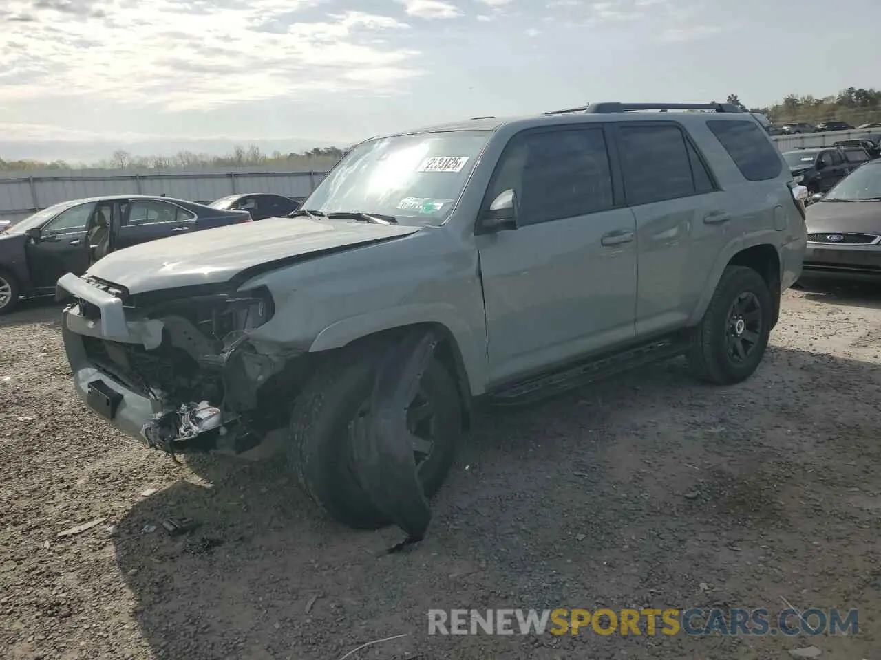 1 Photograph of a damaged car JTETU5JR1N6003694 TOYOTA 4RUNNER 2022
