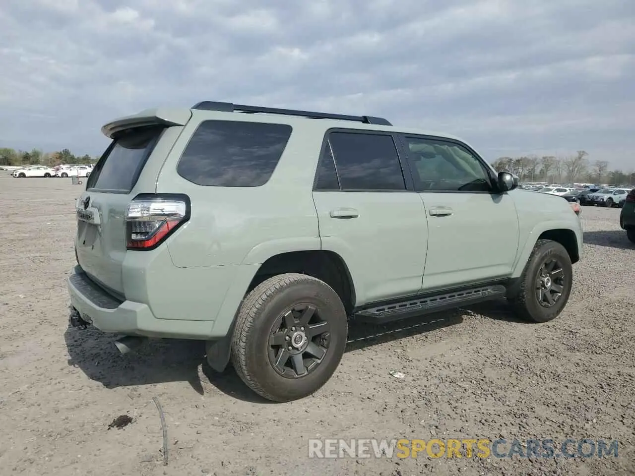 3 Photograph of a damaged car JTETU5JR1N6003694 TOYOTA 4RUNNER 2022