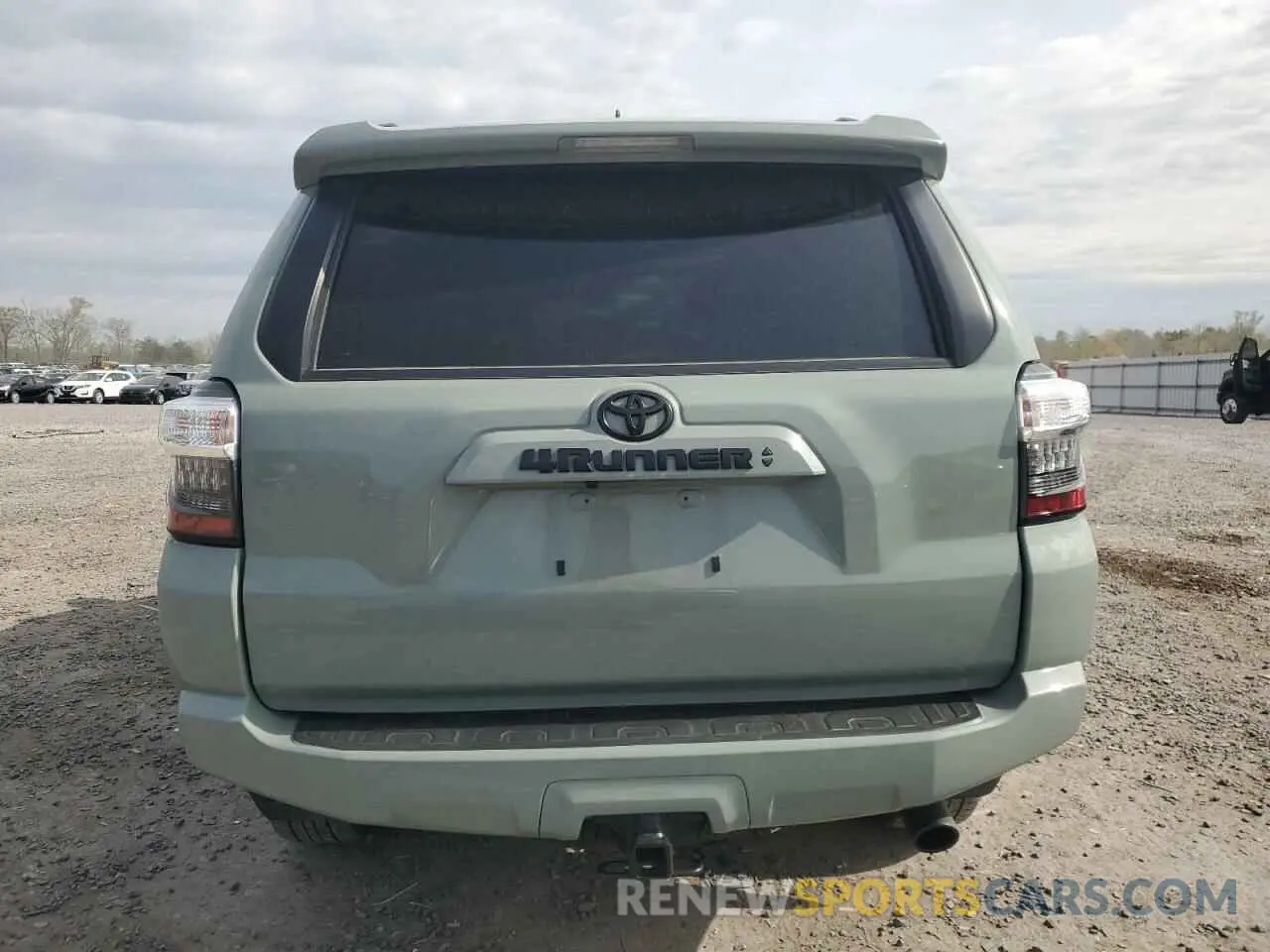 6 Photograph of a damaged car JTETU5JR1N6003694 TOYOTA 4RUNNER 2022