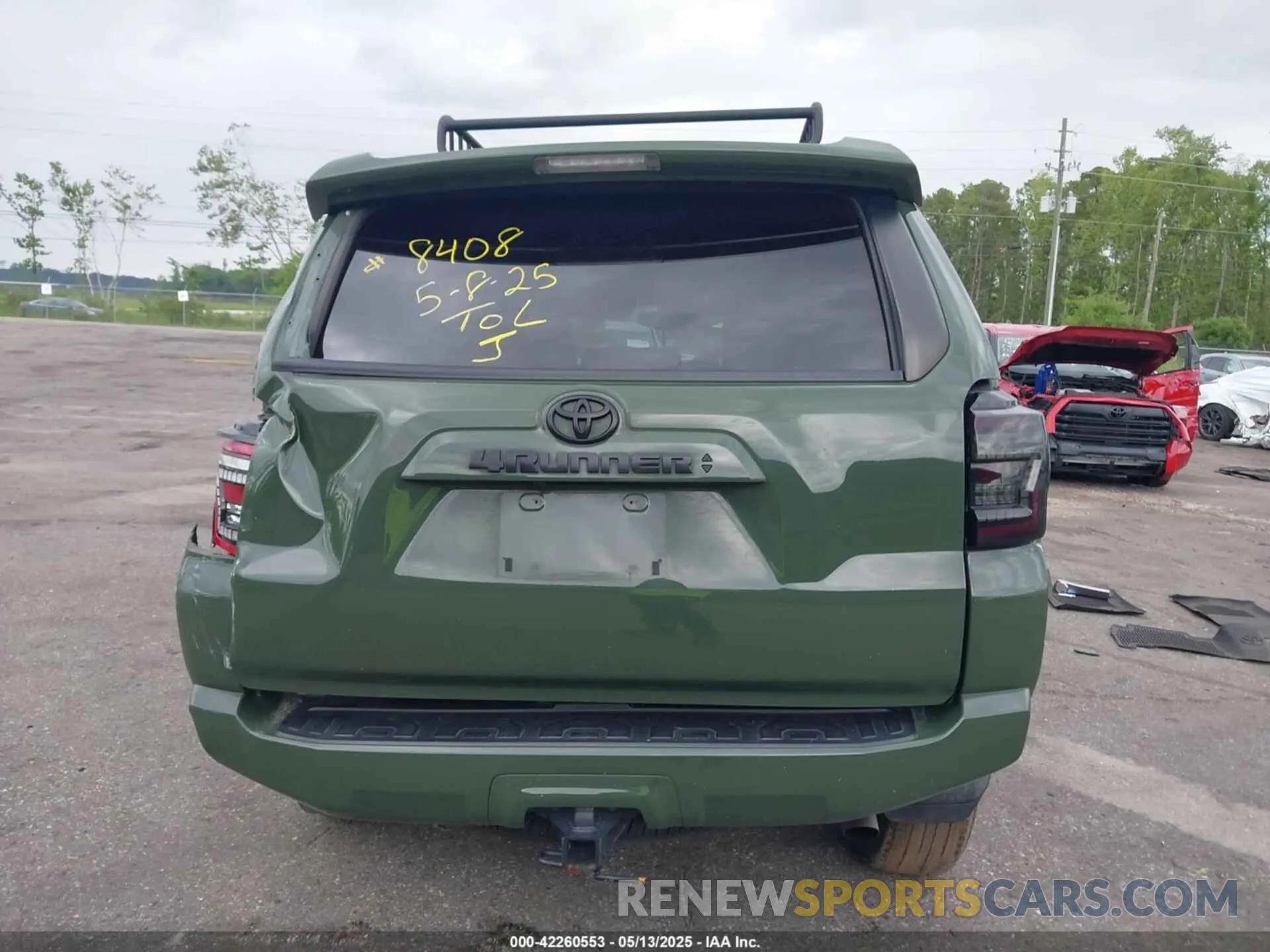 15 Photograph of a damaged car JTETU5JR1N6012959 TOYOTA 4RUNNER 2022