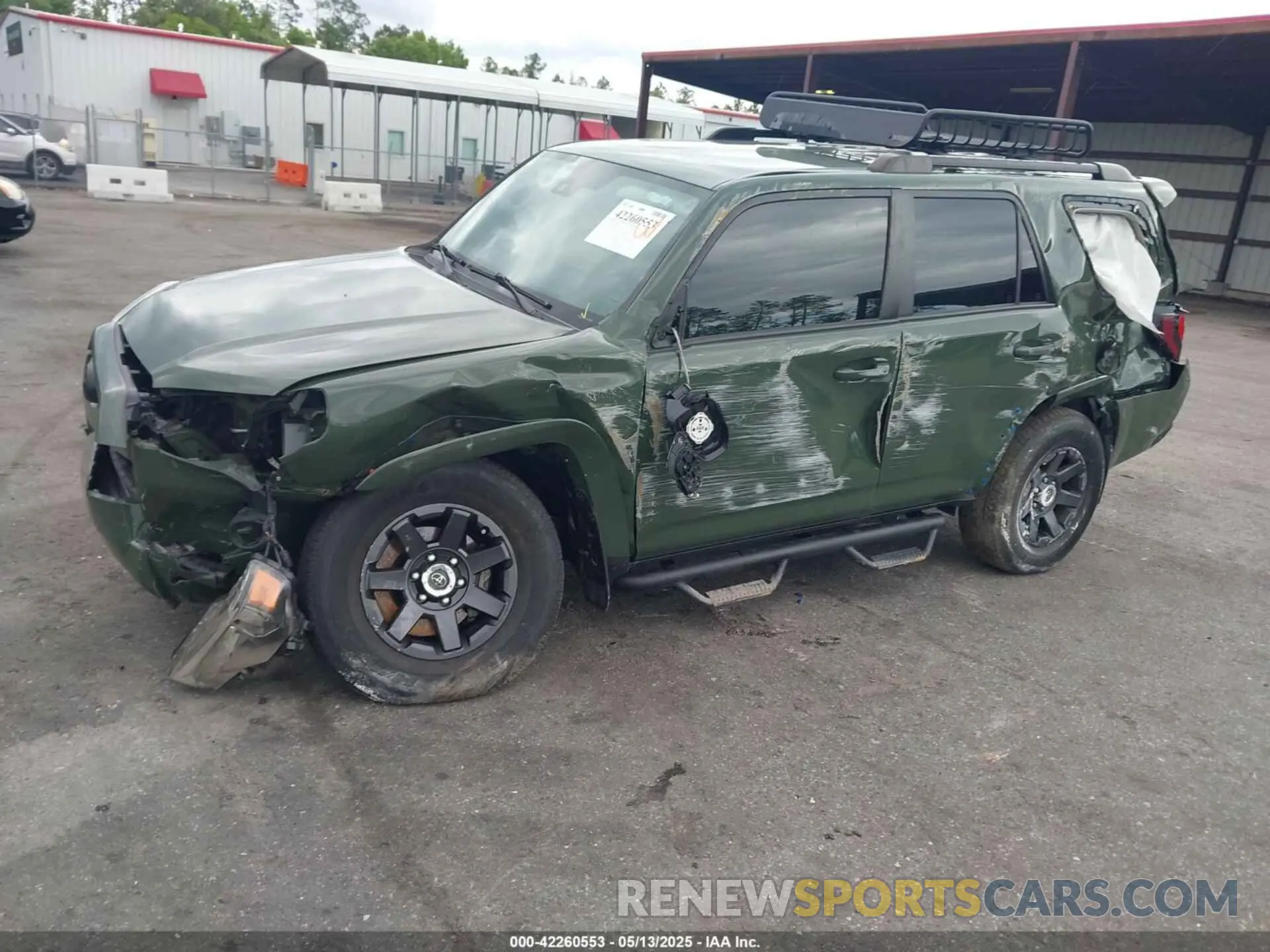 2 Photograph of a damaged car JTETU5JR1N6012959 TOYOTA 4RUNNER 2022