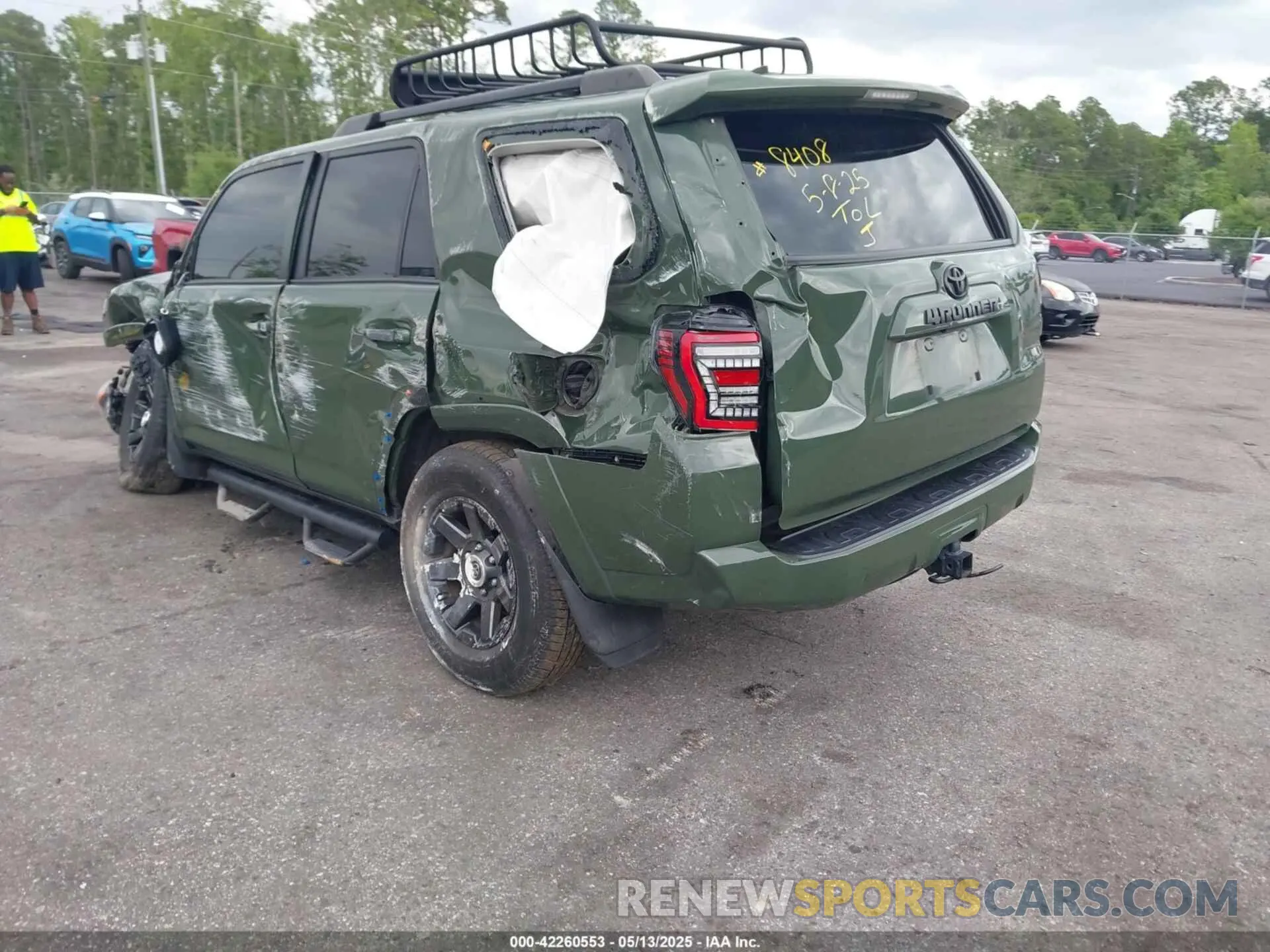 3 Photograph of a damaged car JTETU5JR1N6012959 TOYOTA 4RUNNER 2022