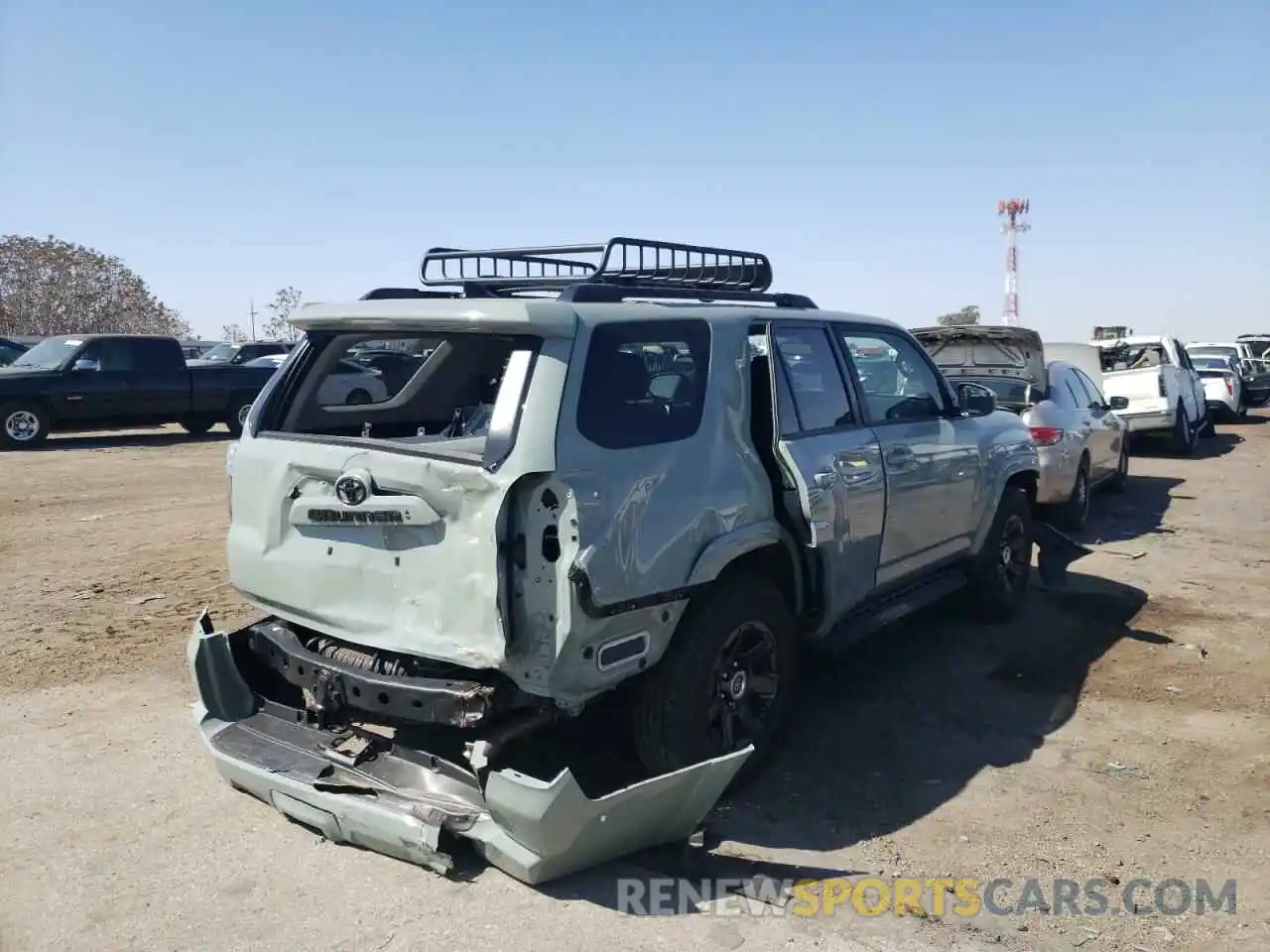 4 Photograph of a damaged car JTETU5JR4N5974789 TOYOTA 4RUNNER 2022