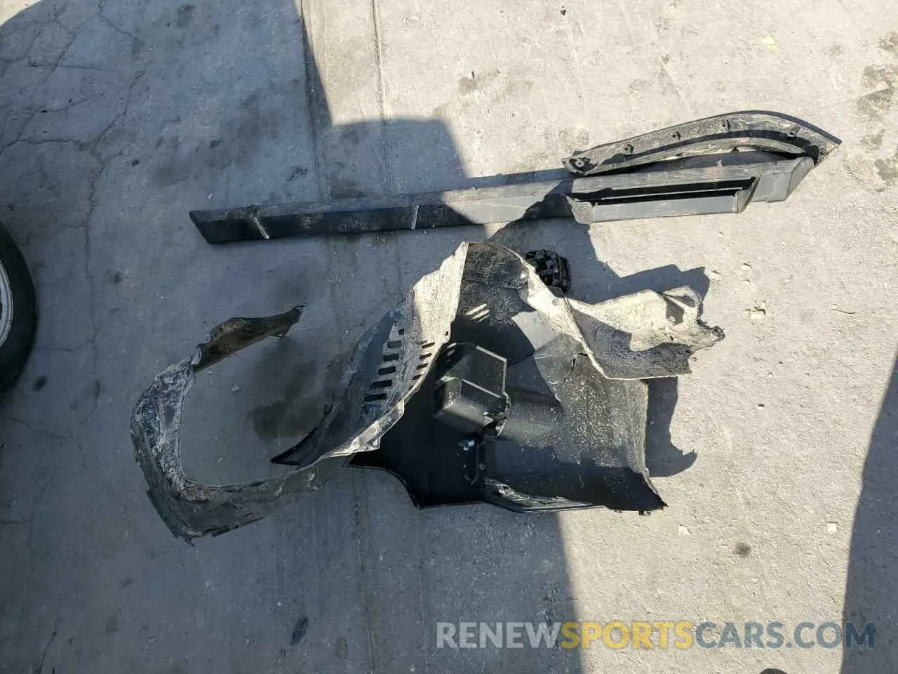 13 Photograph of a damaged car JTETU5JR5N6019641 TOYOTA 4RUNNER 2022