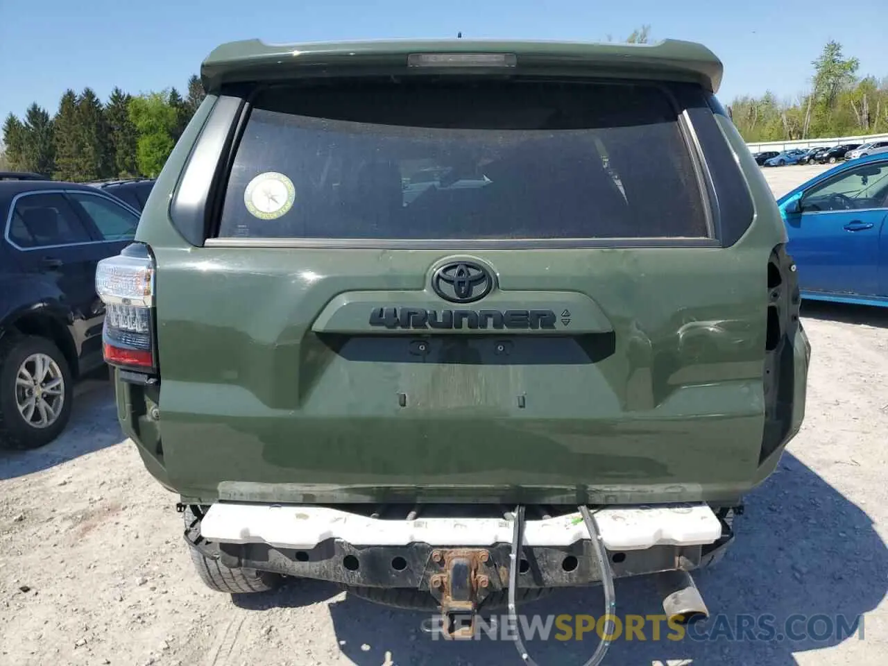 6 Photograph of a damaged car JTETU5JR6N6008955 TOYOTA 4RUNNER 2022