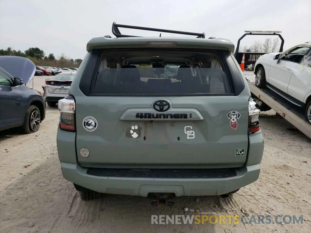 6 Photograph of a damaged car JTETU5JR7N6003876 TOYOTA 4RUNNER 2022