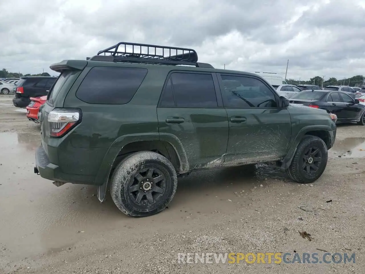 3 Photograph of a damaged car JTETU5JR7N6007331 TOYOTA 4RUNNER 2022
