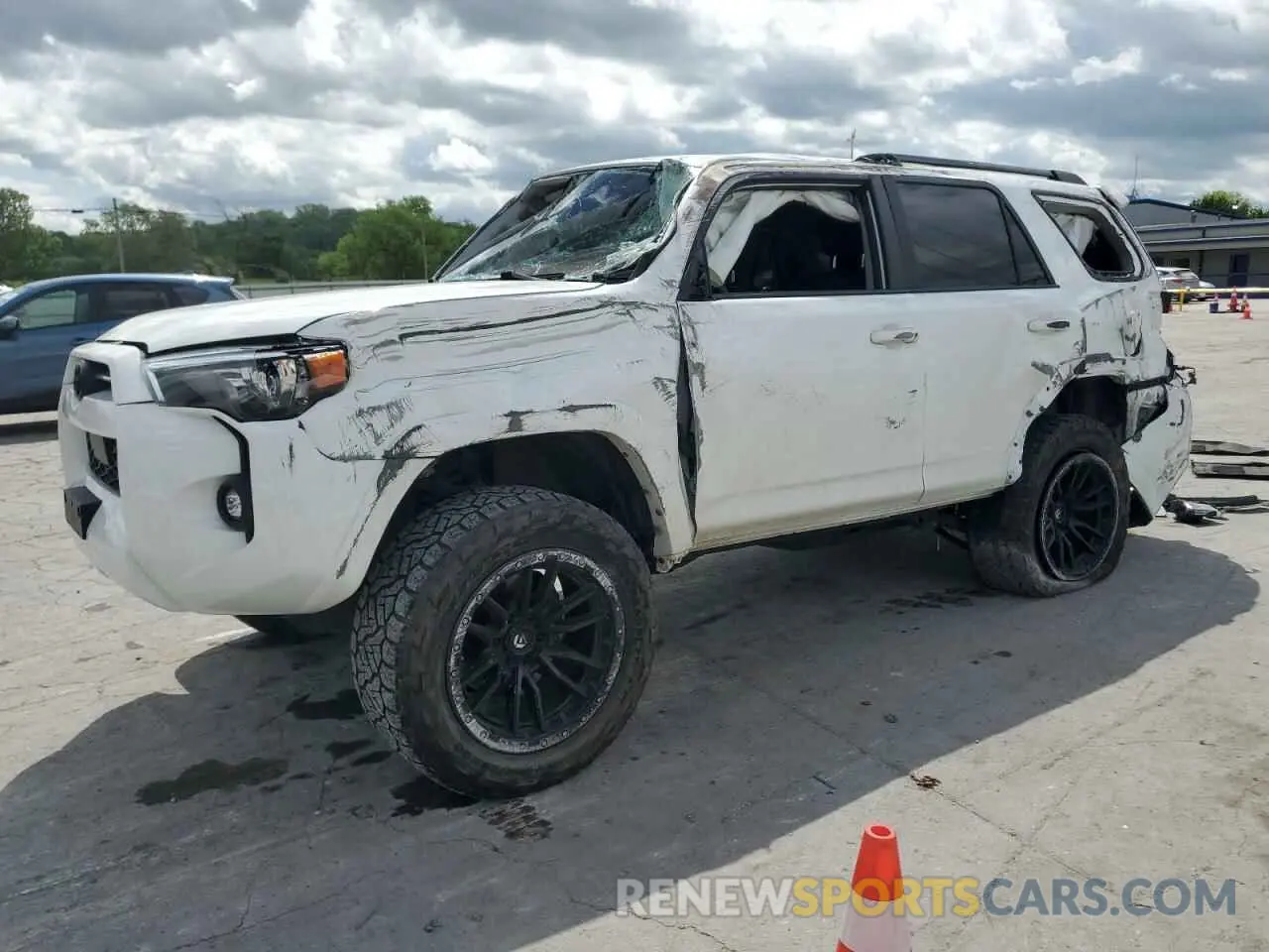 1 Photograph of a damaged car JTETU5JR9N6010652 TOYOTA 4RUNNER 2022
