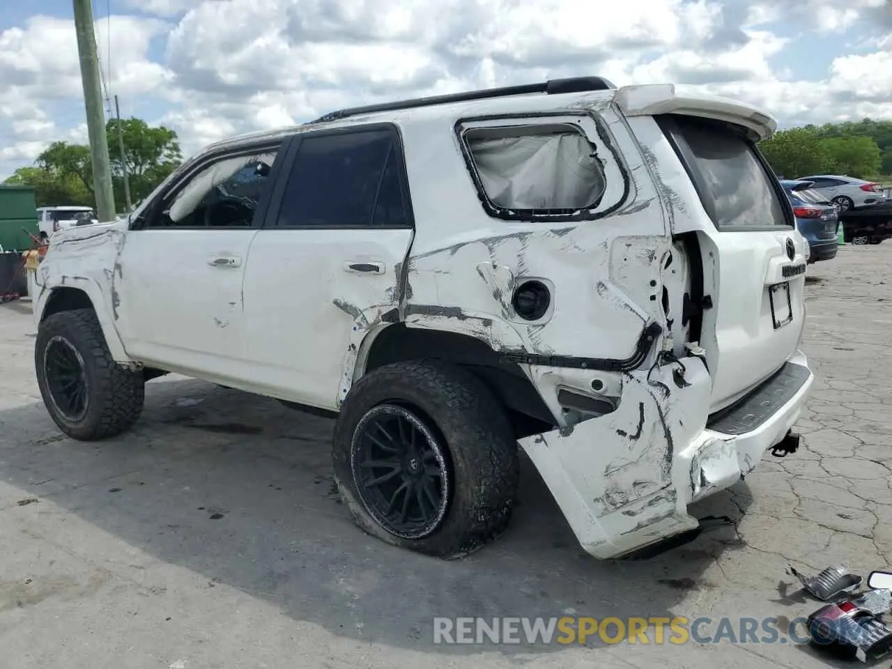 2 Photograph of a damaged car JTETU5JR9N6010652 TOYOTA 4RUNNER 2022
