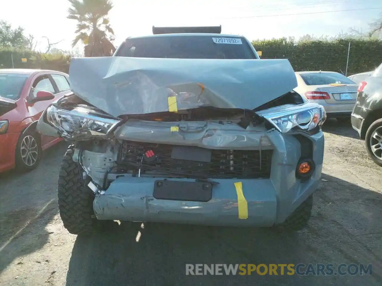 5 Photograph of a damaged car JTETU5JR9N6019299 TOYOTA 4RUNNER 2022