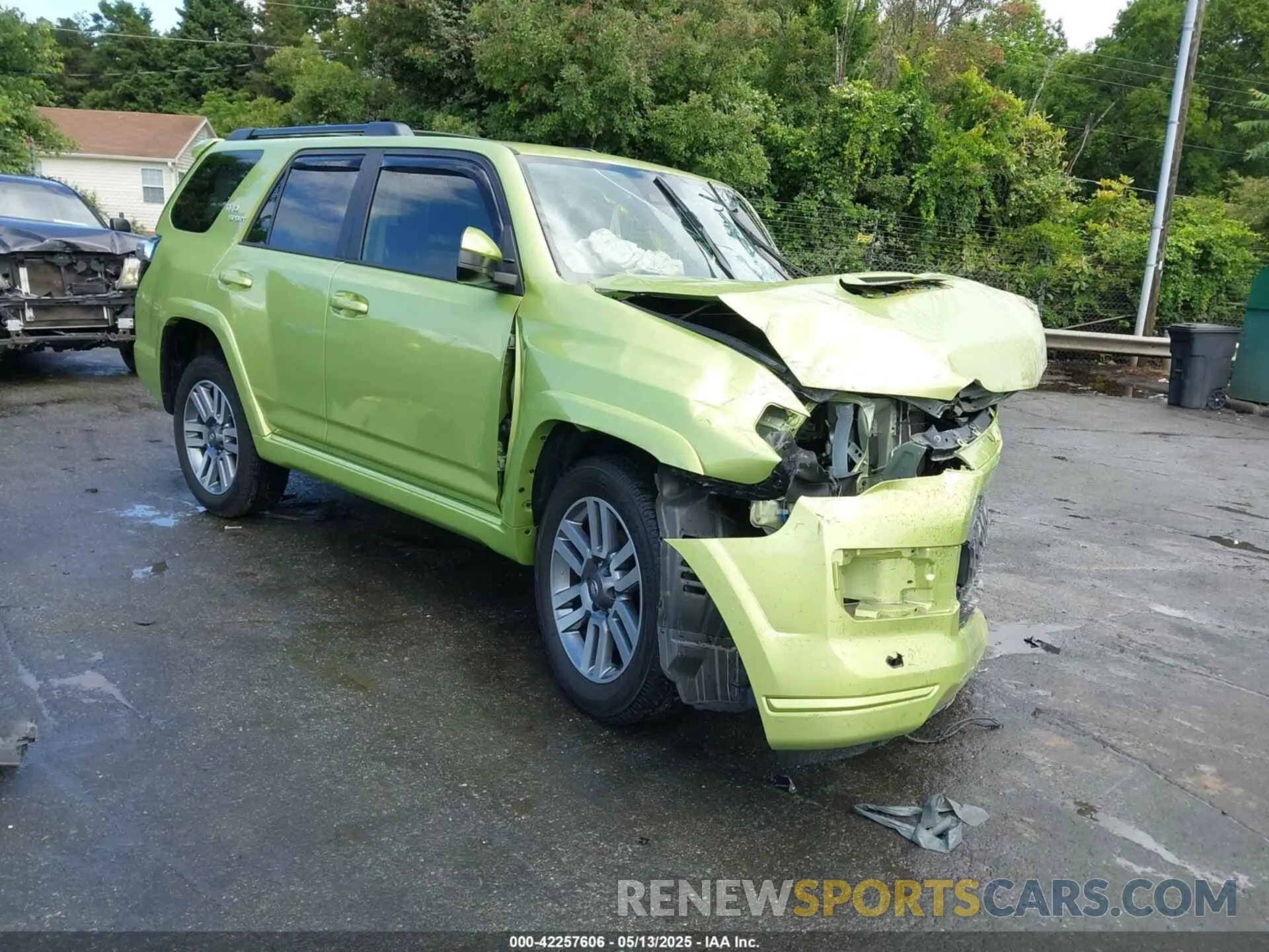 1 Photograph of a damaged car JTEAU5JR6P5281684 TOYOTA 4RUNNER 2023