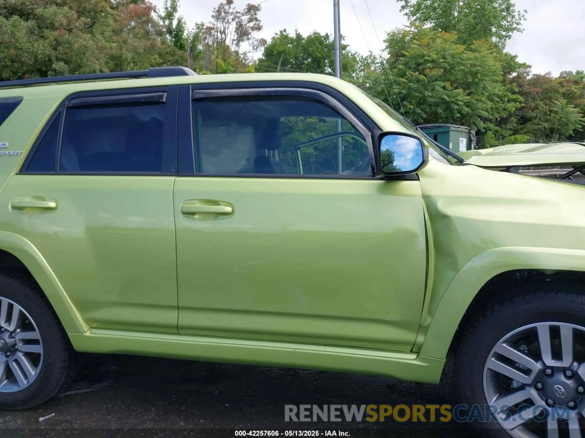 12 Photograph of a damaged car JTEAU5JR6P5281684 TOYOTA 4RUNNER 2023