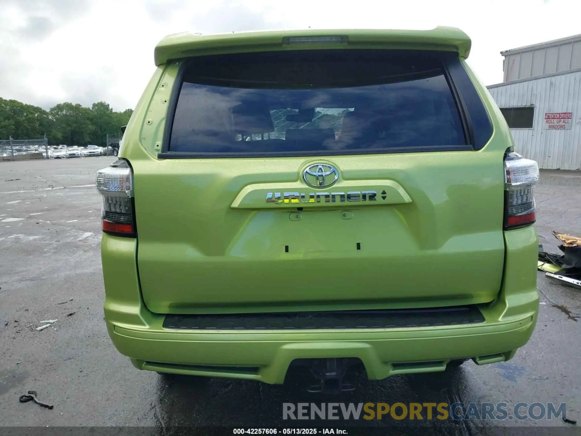 15 Photograph of a damaged car JTEAU5JR6P5281684 TOYOTA 4RUNNER 2023