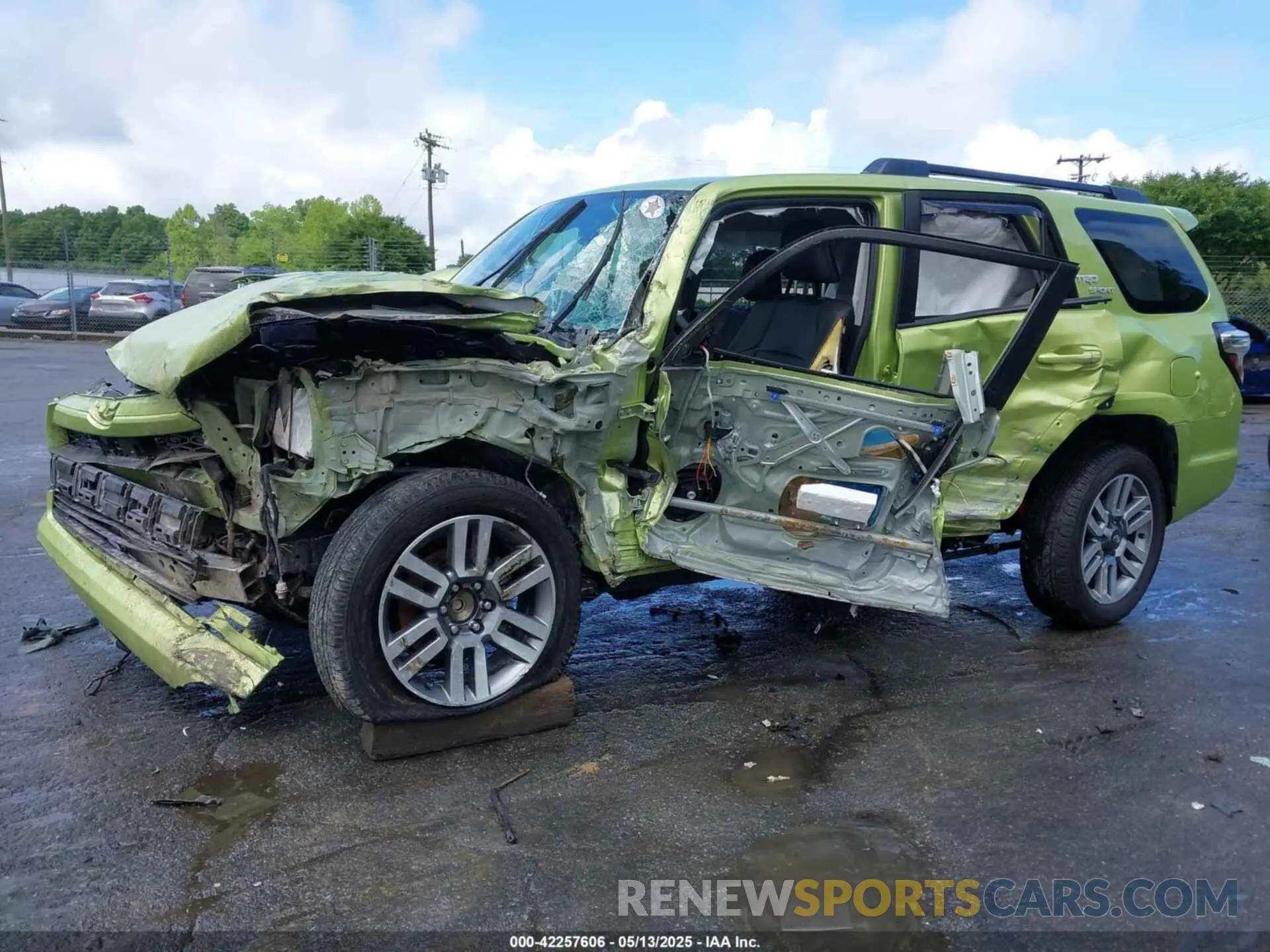 6 Photograph of a damaged car JTEAU5JR6P5281684 TOYOTA 4RUNNER 2023