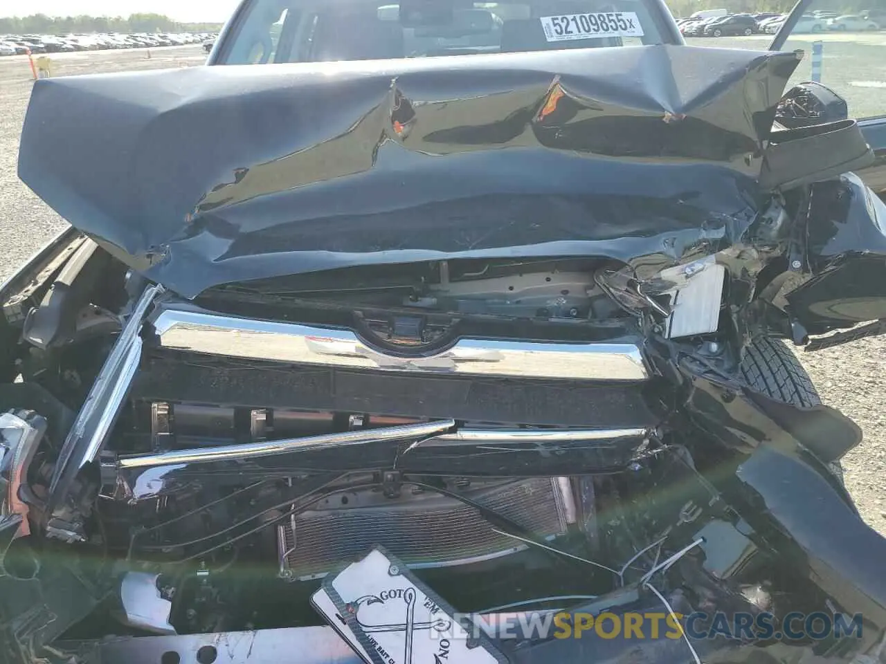 12 Photograph of a damaged car JTEDU5JR5P5278580 TOYOTA 4RUNNER 2023