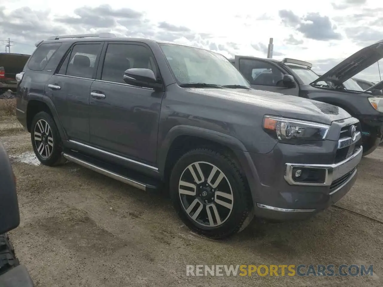 4 Photograph of a damaged car JTEDU5JR9P5301570 TOYOTA 4RUNNER 2023