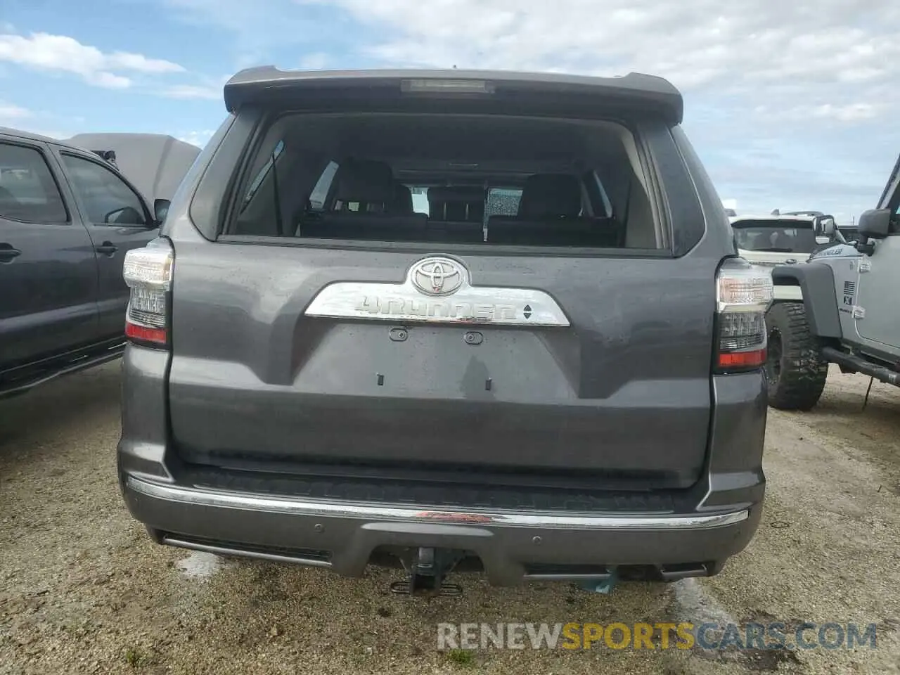 6 Photograph of a damaged car JTEDU5JR9P5301570 TOYOTA 4RUNNER 2023