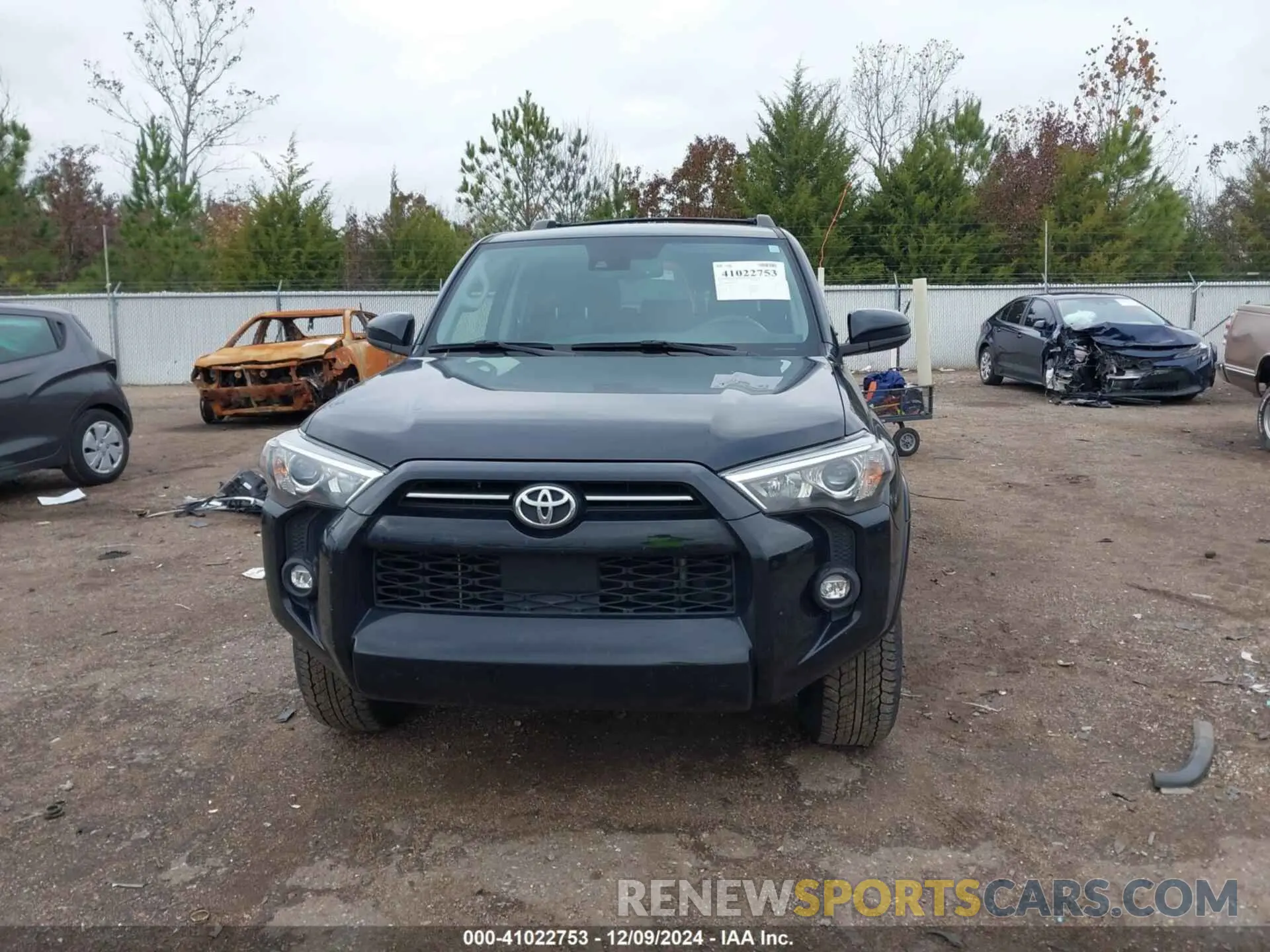 12 Photograph of a damaged car JTEEU5JR0P5280936 TOYOTA 4RUNNER 2023