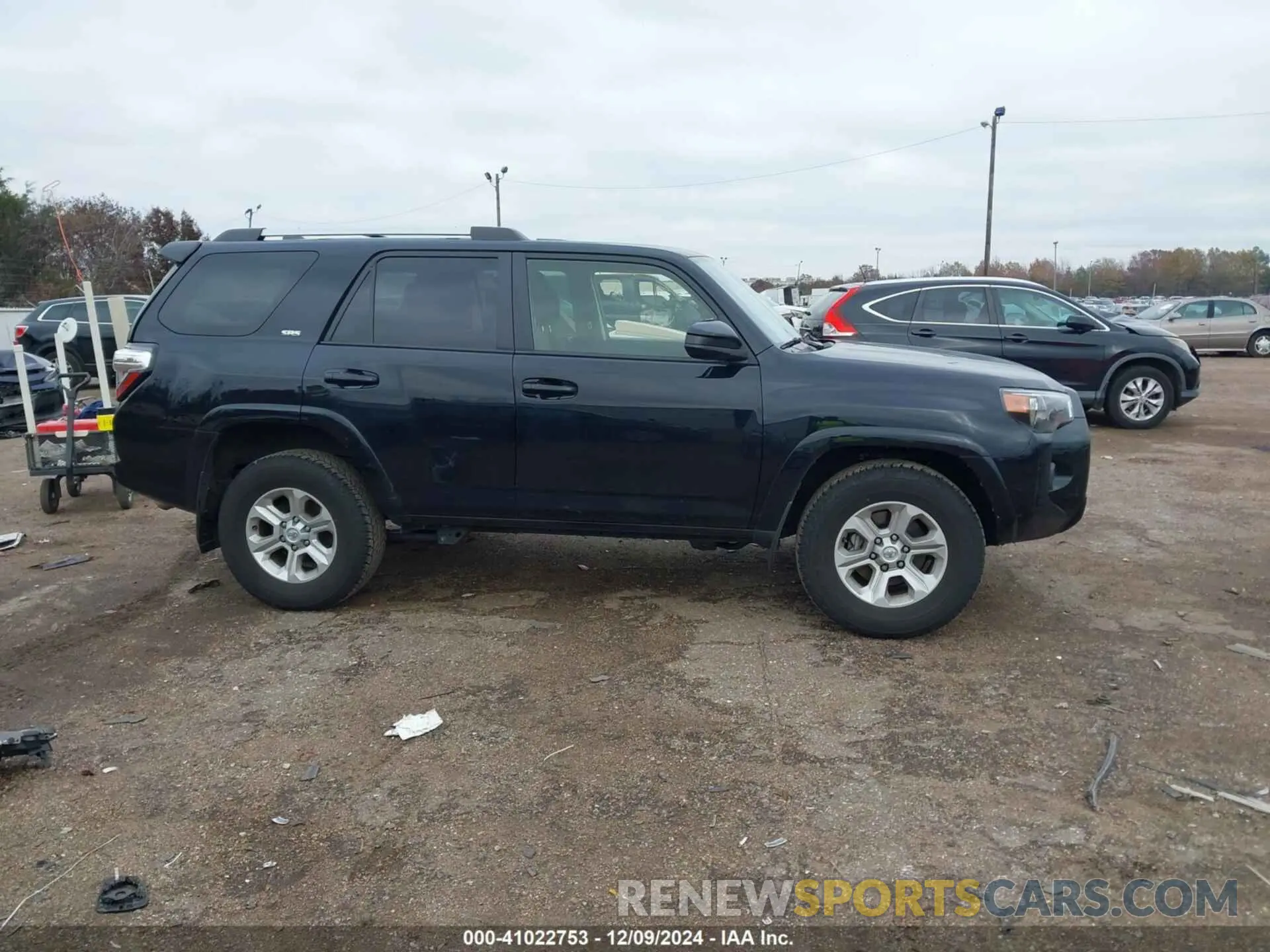 13 Photograph of a damaged car JTEEU5JR0P5280936 TOYOTA 4RUNNER 2023