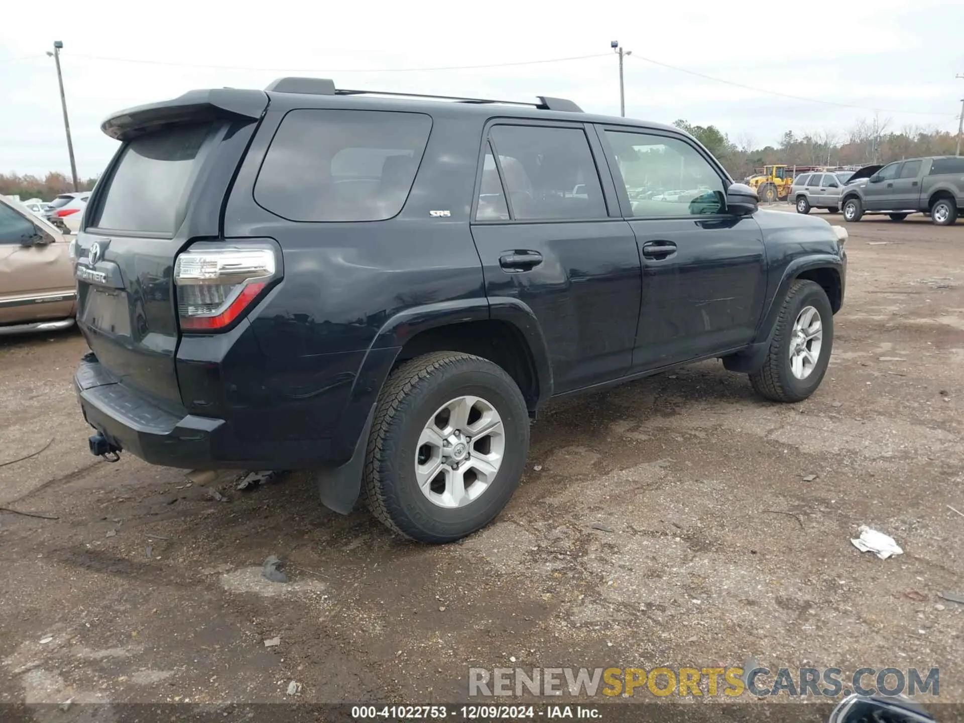 4 Photograph of a damaged car JTEEU5JR0P5280936 TOYOTA 4RUNNER 2023