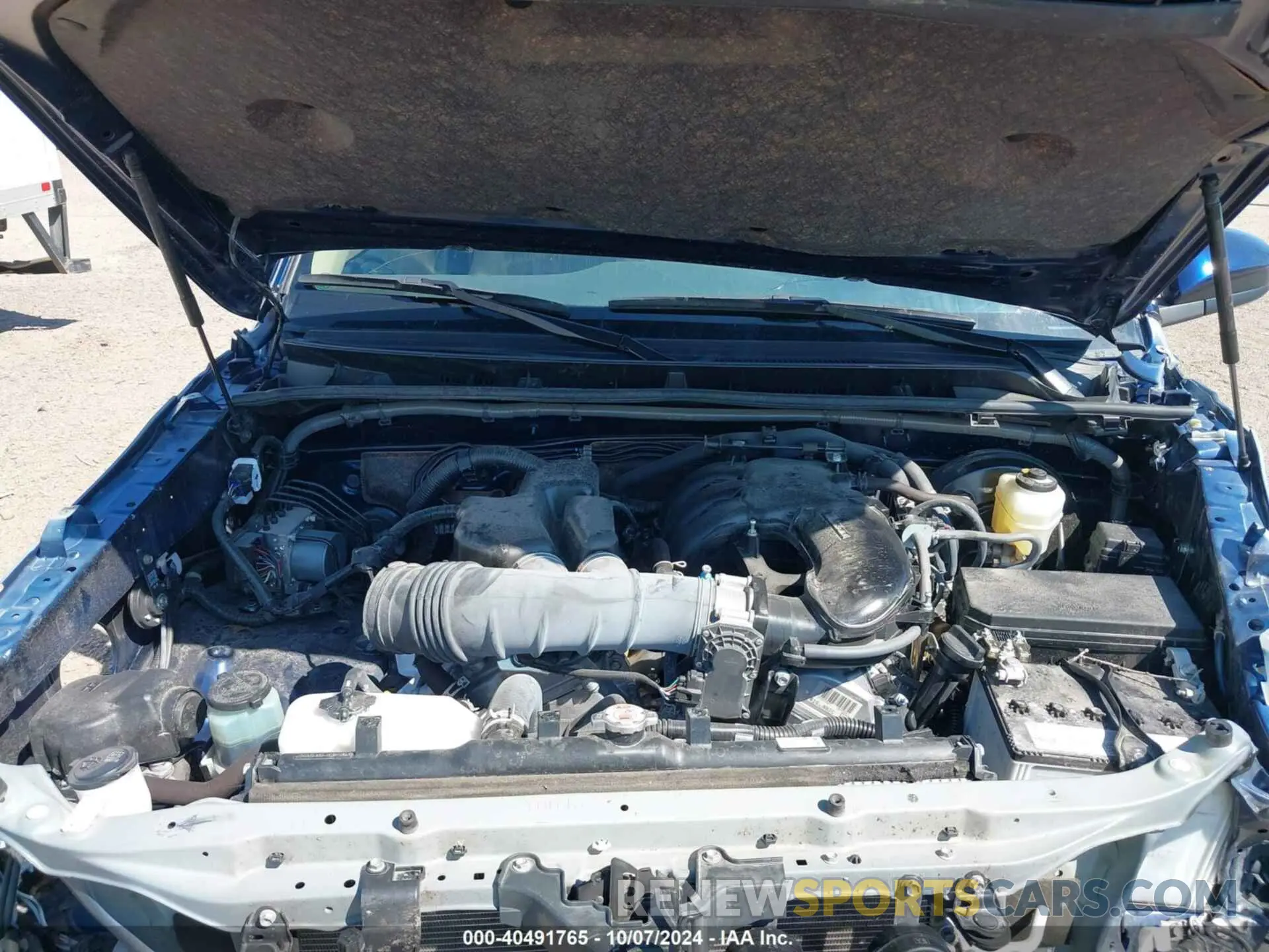 10 Photograph of a damaged car JTEEU5JR2P5292084 TOYOTA 4RUNNER 2023